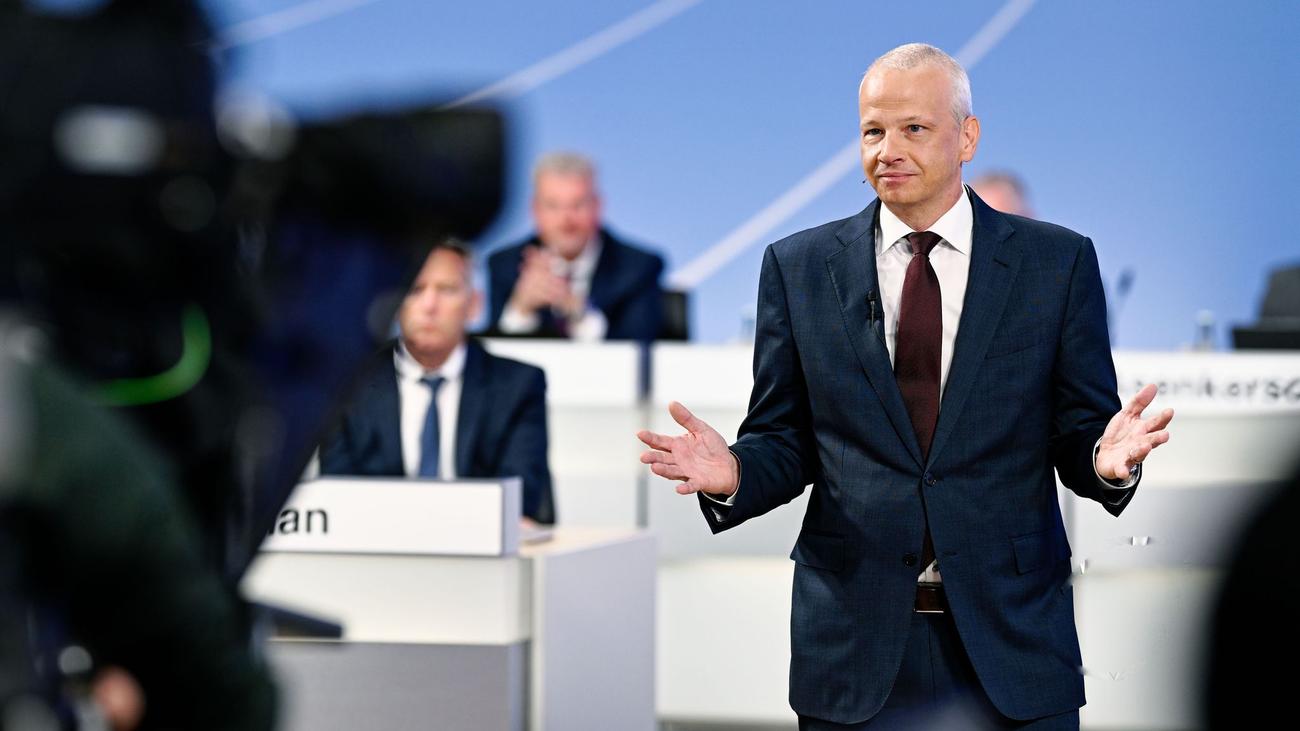BASF, Donald Trump, gümrük politikası, Markus Kamieth, çevrimiçi genel kurul, Dax, yerel üretim, ABD, Asya, Çin, Zhanjiang, yatırım, otokratik rejim, Hindistan, Endonezya, Malezya, Singapur, Tayland, Vietnam, kimya endüstrisi, büyüme, Avrupa, Kuzey Amerika, tasarruf programı, Ludwigshafen, kârlılık, rekabetçilik, gelir, kâr, FAVÖK, hedef 2025, temettü, Kurt Bock, BASF hisse senedi, BASF hisseleri, BASF hisse, BASF hisse yorum, BASF hisse analizi
