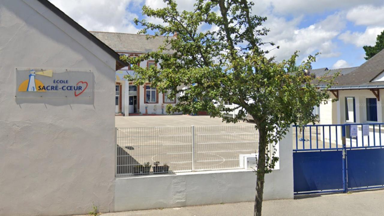 La Baule, Saint-Nazaire, Loire-Atlantique, Sacré-Cœur okulu, yurt, inşaat izni, belediye, güvenlik komisyonu, okul, eğitim, alternatif sınıf, acil durum çözümü, spor kompleksi, öğretmen, öğrenci, özel okul

