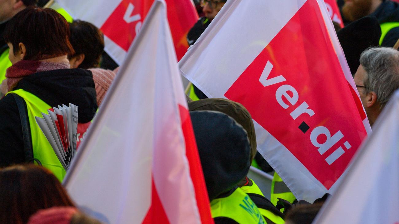 Frankfurt (Oder) Hastanesi, Verdi Sendikası, Uyarı Grevi, İşçi Hakları, Toplu İş Sözleşmesi, Maaş Zammı, Eğitim Ücreti, Kamu Çalışanları Sözleşmesi, Grev, İşçi Eylemi, Sendika Faaliyetleri, Sağlık Çalışanları, Frankfurt (Oder) Klinikum'u, 20 Mayıs 2025 Toplu İş Sözleşmesi Görüşmeleri, işçi sendikası
