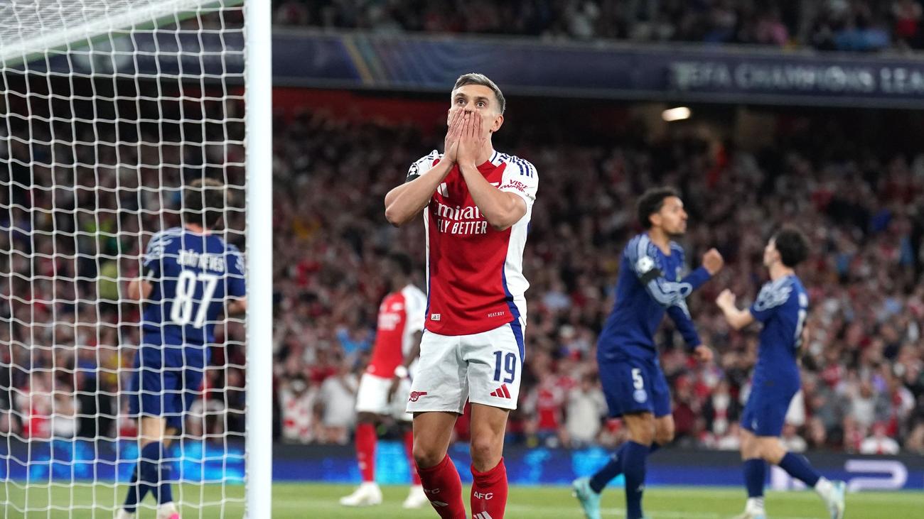 FC Arsenal, Şampiyonlar Ligi, Mikel Arteta, Paris Saint-Germain, Per Mertesacker, Arsène Wenger, transferler, futbol, Avrupa kupaları, Dietmar Hamann, Premier League, genç yetenekler, sakatlıklar, final
