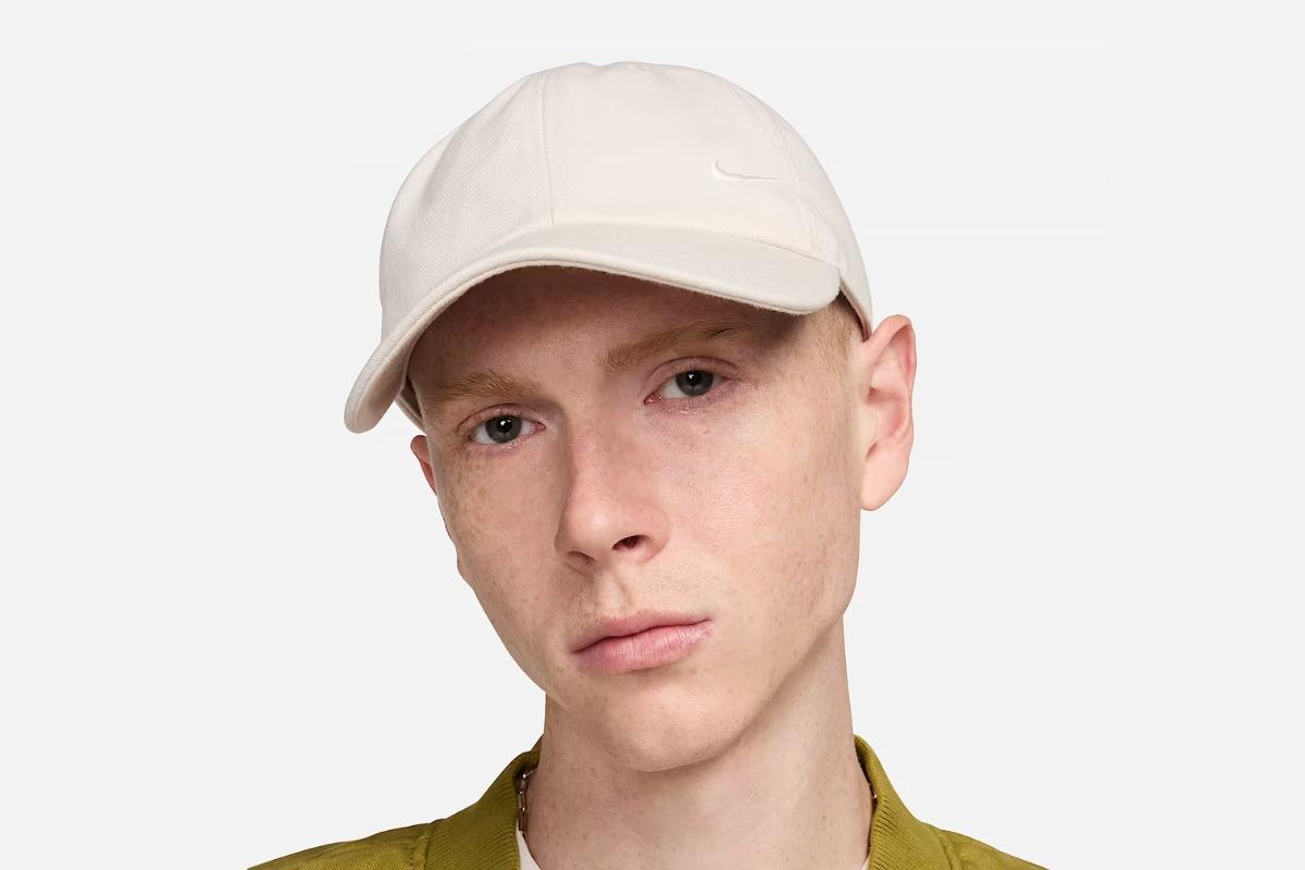 Nike Club şapka, şapka, beyzbol şapkası, spor şapka, günlük şapka, indirimli şapka, uygun fiyatlı şapka, bej şapka, Nike şapka indirimi, Nike Türkiye, online şapka alışverişi
