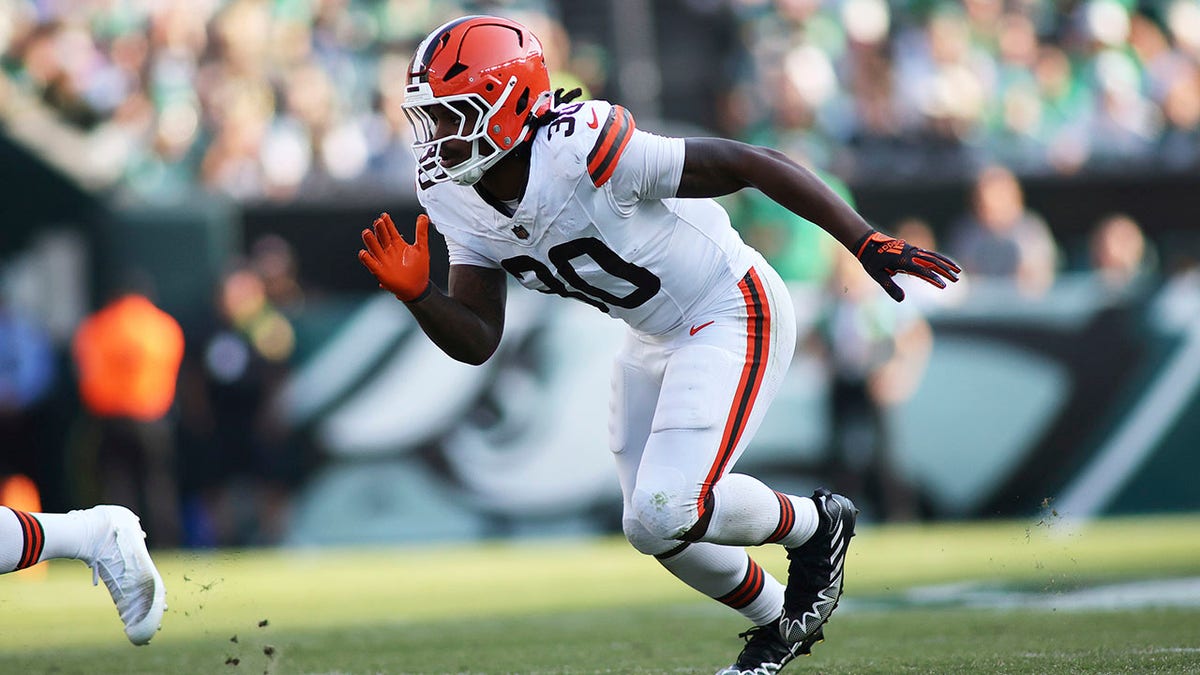 Devin Bush, Cleveland Browns, NFL, Pittsburgh Steelers, taciz, saldırı, kadına şiddet, tutuklama, spor haberleri, futbol, spor, Bell Acres Borough Polis Departmanı, darp, yaralanma, telefon kırma, adli soruşturma
