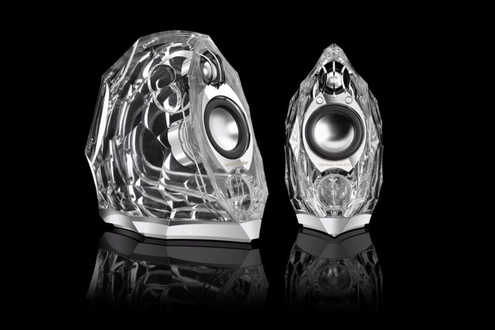 Harman Kardon GLA-55, PC hoparlörleri, hoparlör incelemesi, teknoloji incelemesi, ses sistemleri, ofis hoparlörleri, oyun hoparlörleri, yüksek kaliteli hoparlörler, kristal hoparlörler, benzersiz hoparlör tasarımı, uzun ömürlü hoparlörler, eski teknoloji, teknoloji değerlendirmesi, bütçe dostu hoparlörler, Edifier hoparlörler, Jon Martindale, TechPowerUp, The Times,Gadget of the Week, ev ofisi, ses kalitesi, 3.5mm giriş, kablosuz bağlantı yok, masaüstü hoparlörleri
