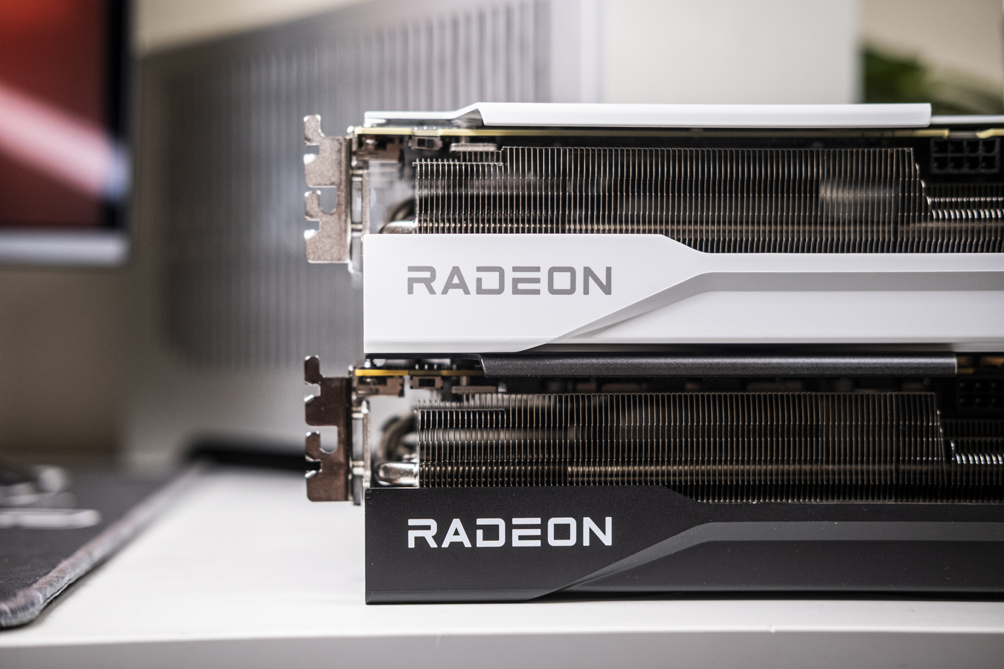 AMD Radeon RX 9060 XT, Gigabyte, Ekran Kartı, Navi 44, GDDR6, Bellek, Fiyat, Sızıntı, Terabyte, Oyun, PC, Donanım, İnceleme, Türkiye, Uygun Fiyatlı, Yeni Nesil, Grafik Kartı, PCWorld, Michael
