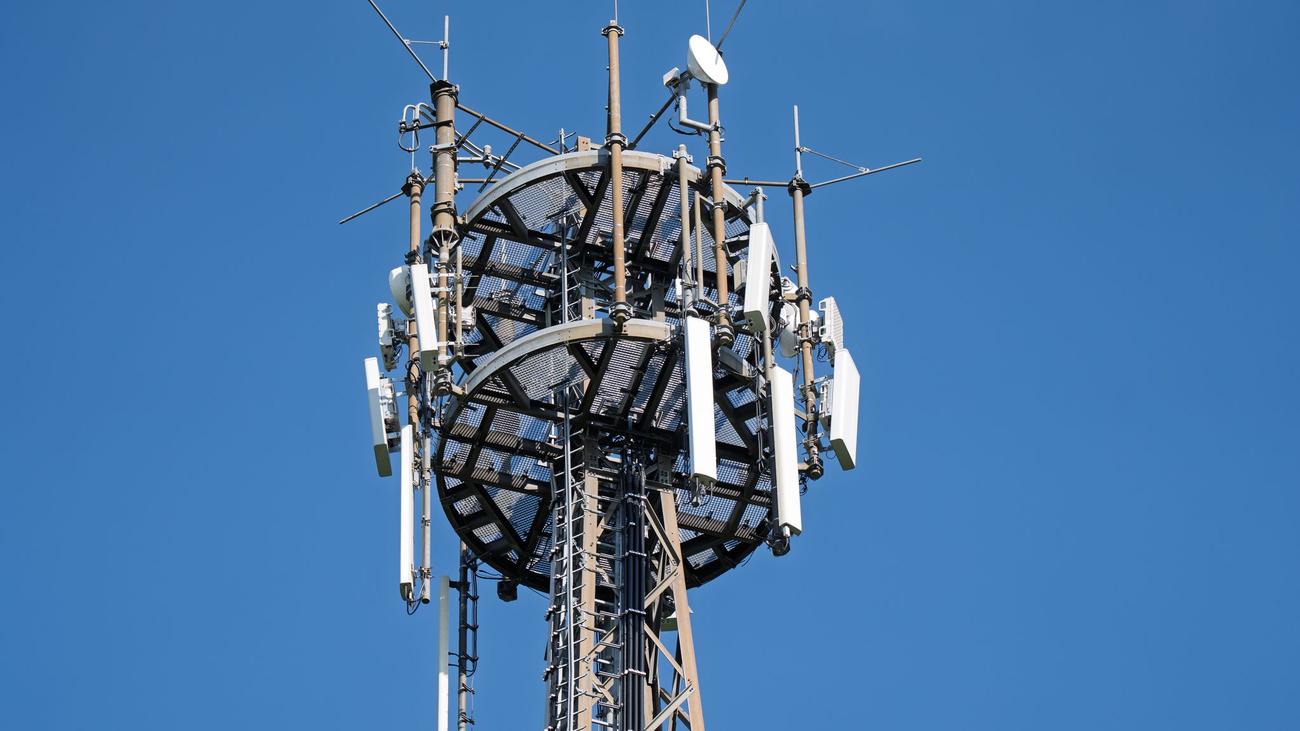 Polis, NRW, İçişleri Bakanlığı, Dijital Radyo, Arıza, Aksaklık, Polis Operasyonları, Köln, Eyalet Polis Dairesi, Federal İçişleri Bakanlığı, Haberler, Almanya, Dijital Radyo Arızası, Acil Durum Hizmetleri
