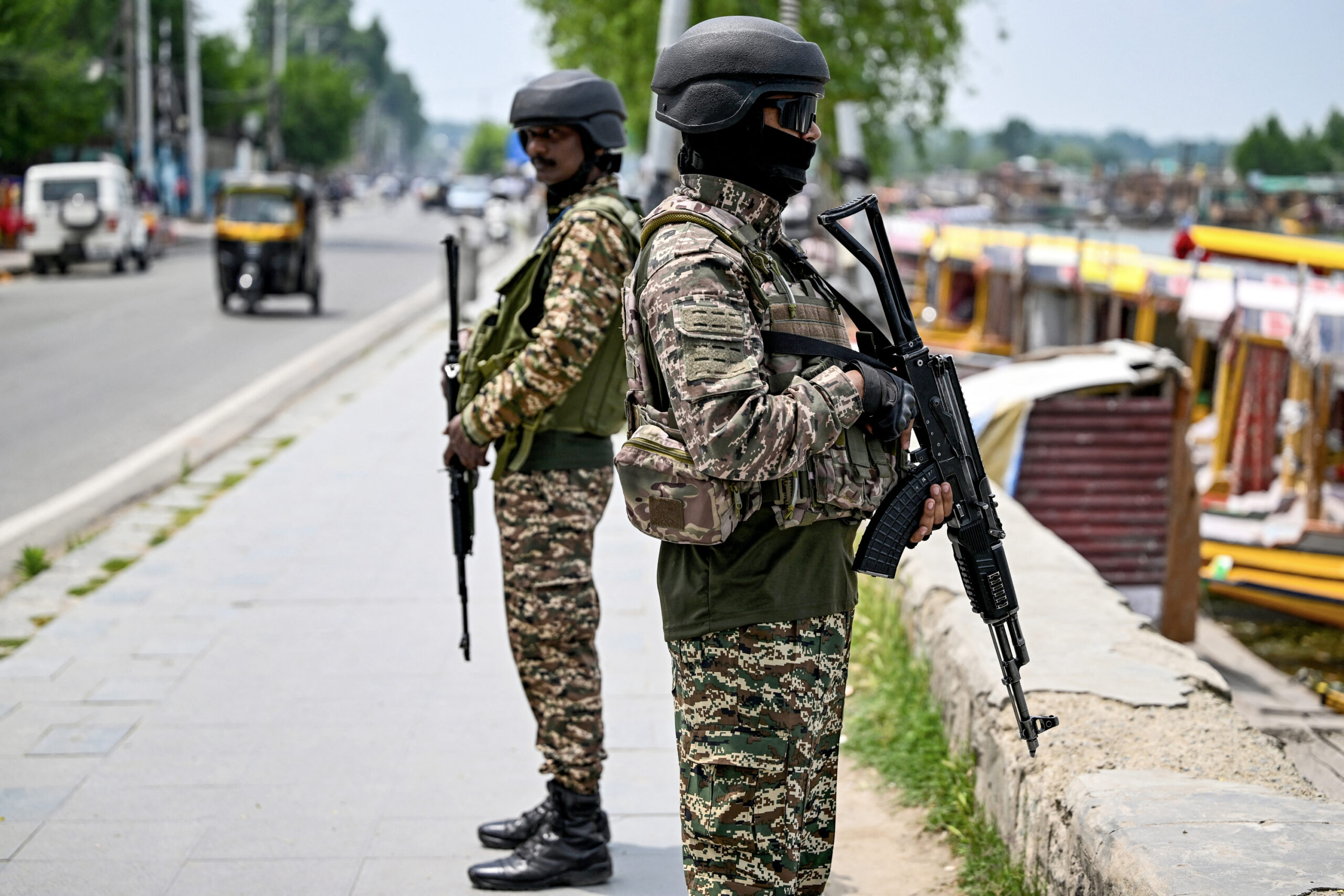 Hindistan, Pakistan, hava saldırıları, Keşmir, Pencap, Kotli, Bahawalpur, Muzaffarabad, Sindoor Operasyonu, terör altyapısı, ARY News, füze saldırıları, askeri yetkili, can kaybı, misilleme, Subhanullah Camii, Pahalgam saldırısı, su paylaşımı antlaşması, gerginlik, terörle mücadele
