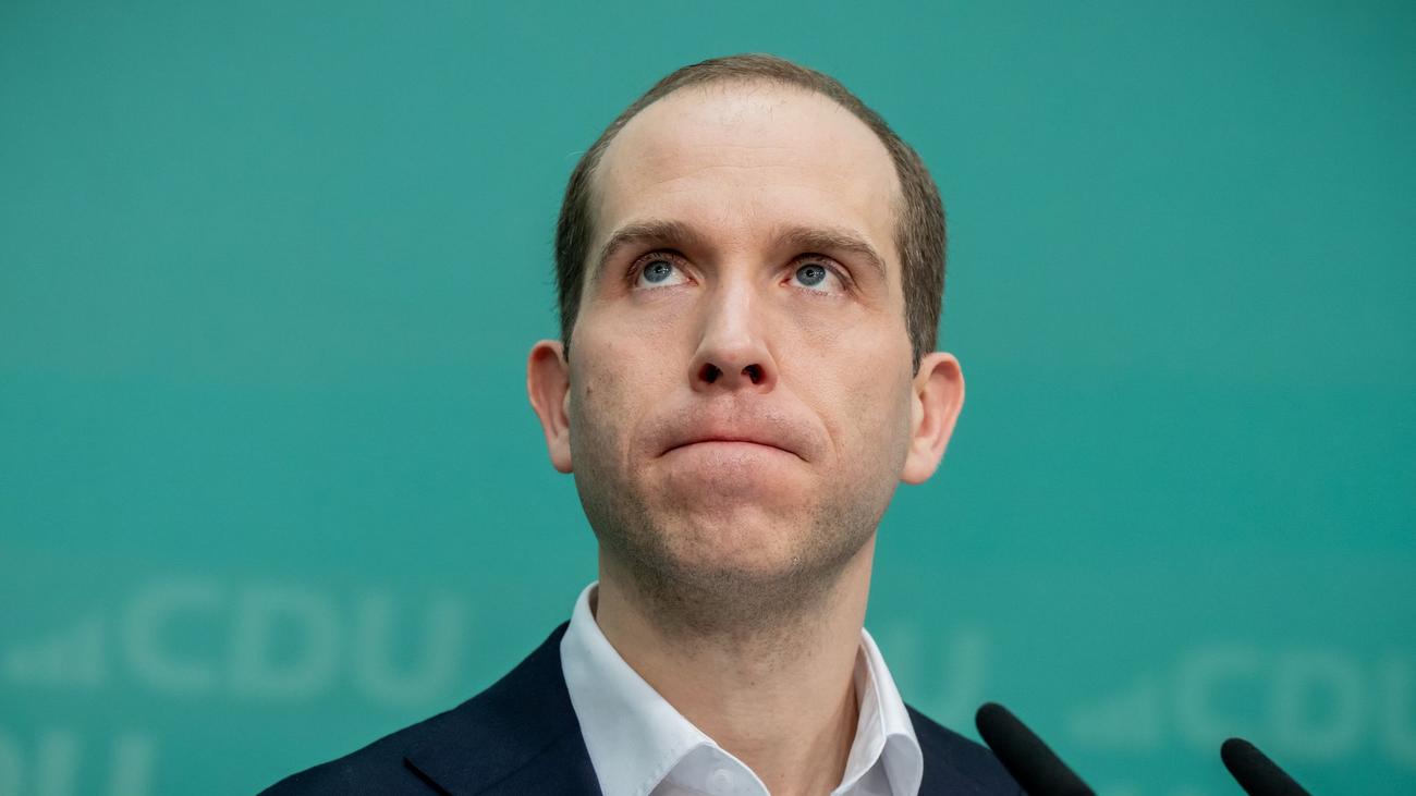Dennis Thering, Friedrich Merz, Kanzlerwahl, Almanya, Siyaset, CDU, Bundestag, Koalisyon, Hükümet, Demokrasi, Seçim, Güvenoyu, Alman Siyaseti, Meclis Oylaması, Başbakanlık Seçimi, Politik İstikrarsızlık
