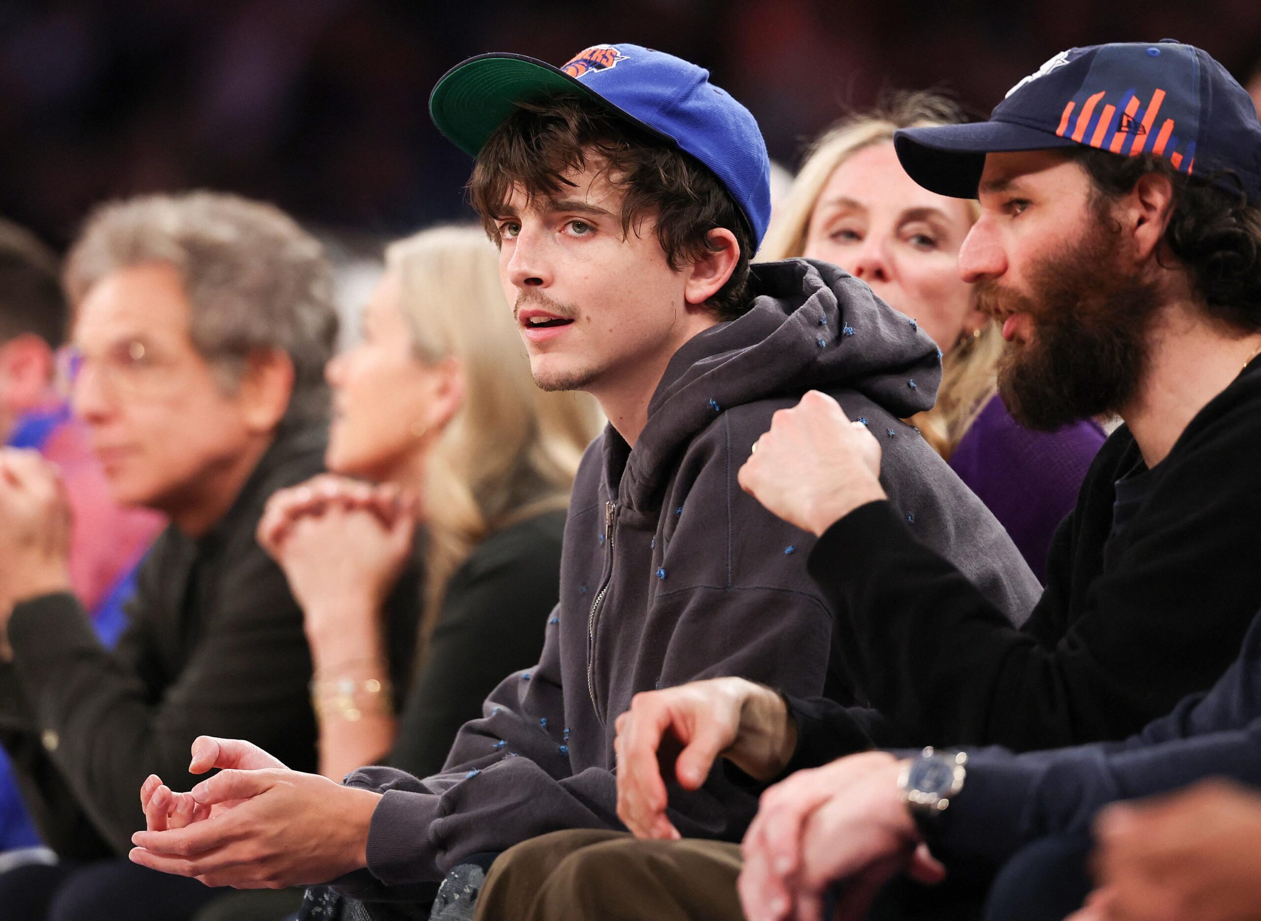 Timothée Chalamet, NBA, New York Knicks, AS Saint-Etienne, Mary Patrux, beIN Sports, NBA Extra, Jacques Monclar, Fred Weis, basketbol, spor, eleştiri, Instagram, Dune, Fransk NBA analizi, meta

