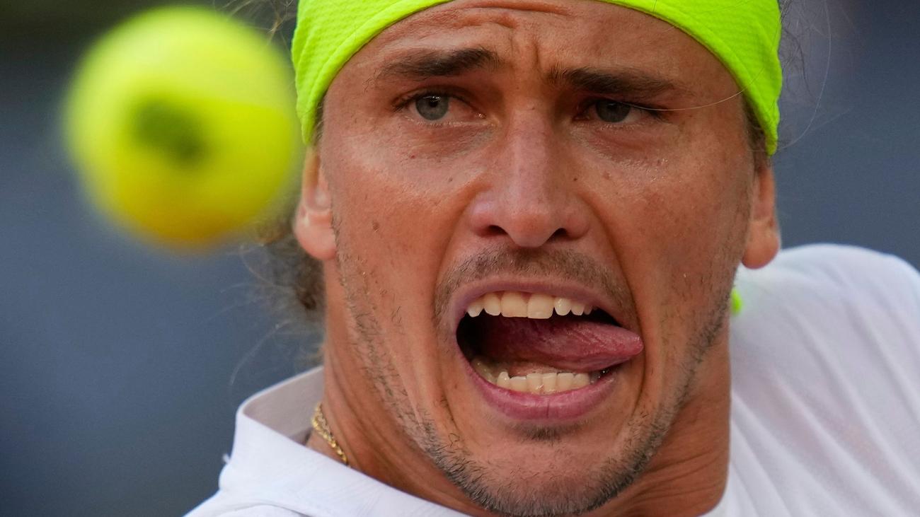 Alexander Zverev, tenis, Roma Masters, Jannik Sinner, dünya sıralaması, form düşüklüğü, eleştiri, şampiyonluk, ATP turnuvası, Novak Djokovic, Carlos Alcaraz, Avustralya Açık, doping cezası, comeback, Hamburg
