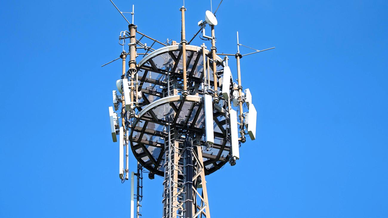 Almanya, dijital radyo, yetkililer, bozukluk, Federal İçişleri Bakanlığı, dpa, polis, itfaiye, kurtarma ekipleri, iletişim, BDBOS, arıza analizi, hacker saldırısı, temel istasyonlar, Berlin İtfaiyesi, Saksonya, eyalet merkezi, sendika, GdP, Stephan Weh, güvenlik otoriteleri, dijital altyapı, tekel çözümleri, haberler
