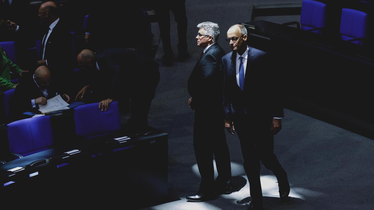 Friedrich Merz, Almanya Şansölyesi seçimi, Alman Federal Meclisi, CDU, seçim sonucu, başarısız seçim, politik analiz, Bundestag, Alman politikası, parlamento seçimi
