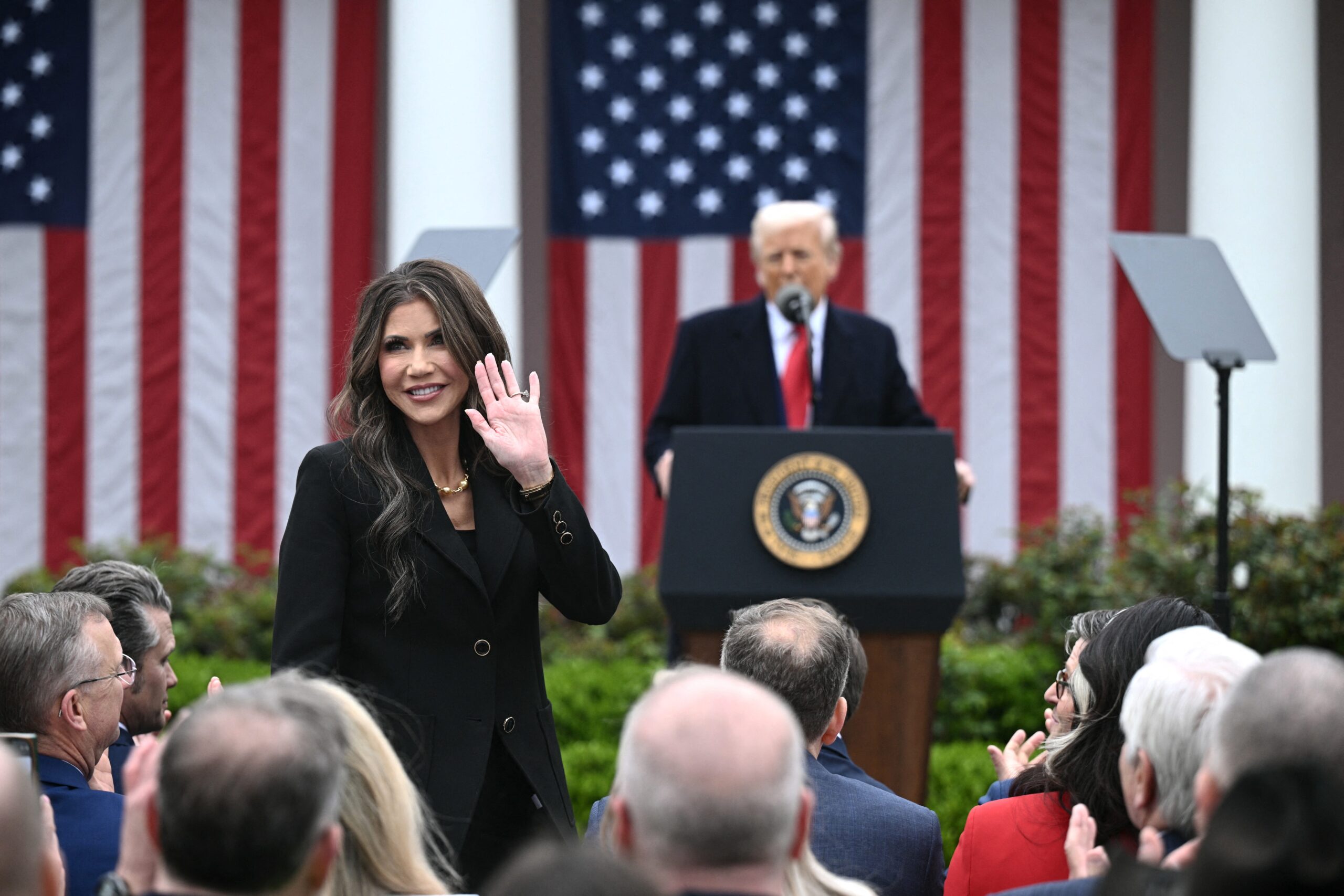 Donald Trump, Mark Carney, ABD-Kanada ilişkileri, sınır güvenliği, tarifeler, göç, DHS, Hazine Bakanlığı, bütçe kesintileri, IRS, ticaret savaşı, ilhak, ABD siyaseti, Kanada siyaseti
