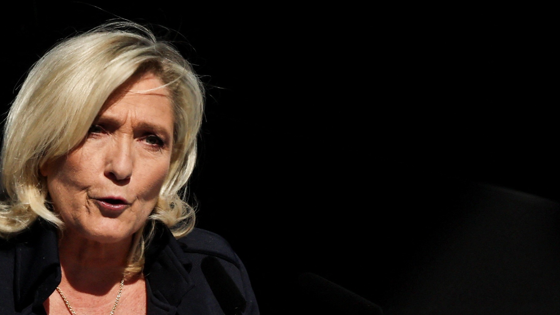 Marine Le Pen, Emmanuel Macron, Ahmad al-Chareh, Suriye, Fransa, İslamcılık, aşırılık, cihat, DEAŞ, El Kaide, UDR, Éric Ciotti, siyaset, uluslararası ilişkiler, yaptırımlar, insan hakları, azınlıklar, Suriye İç Savaşı, Beşar Esad, aşırı sağ, Avrupa, Elysee, terör, İslamcı milisler, katliamlar, Aleviler, Dürziler, STK'lar, UDR, diplomasi
