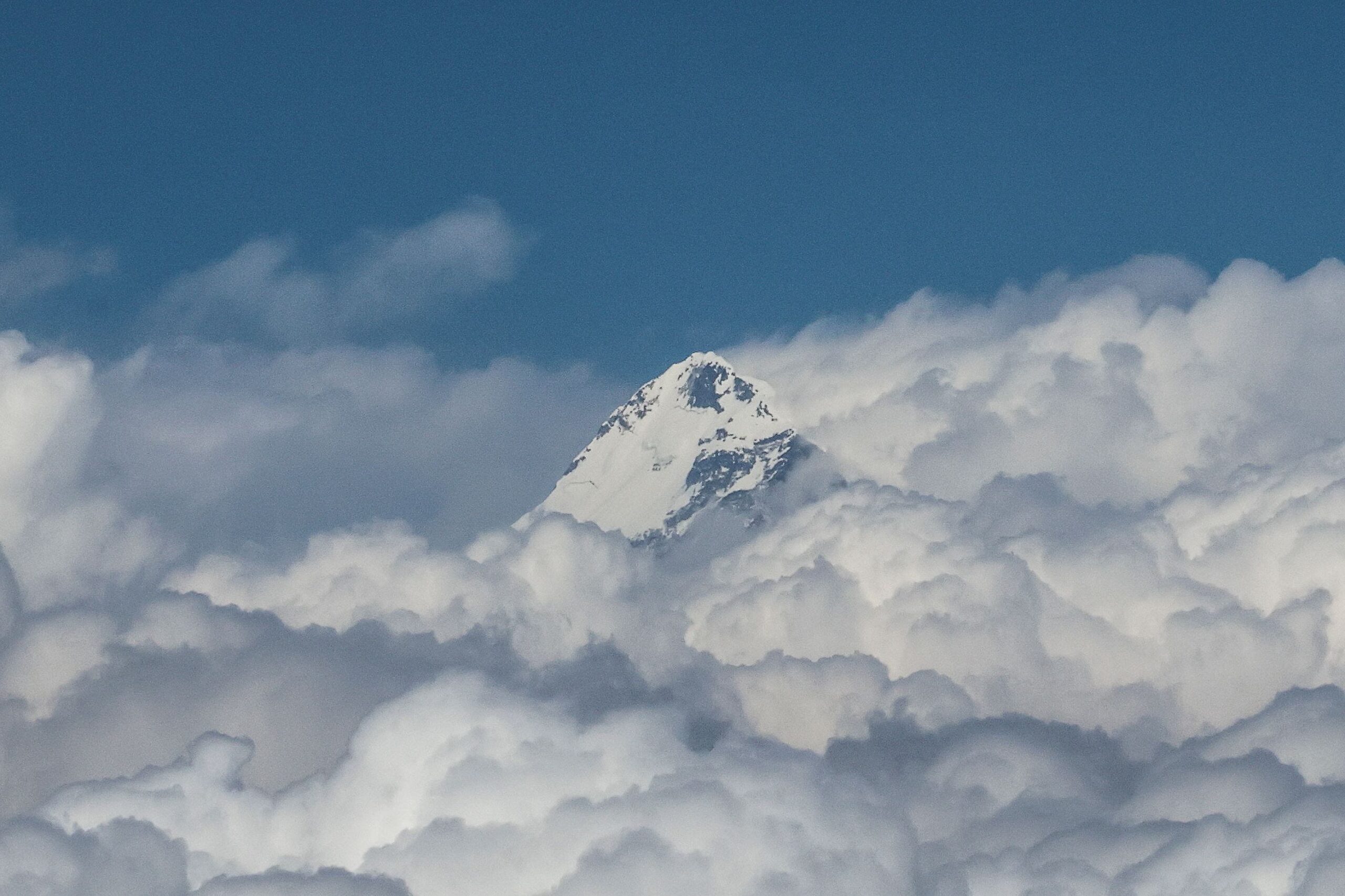 Dağcılık, Makalu, Alexander Pancoe, çocuk kanseri, Lurie Çocuk Hastanesi, Nepal, ölüm, bağış toplama, Madison Mountaineering, Terray Sylvester, Everest Dağı, kaza, dağ, tırmanış, pediatric blood cancer program, ABD, USA TODAY, Gabe Hauari
