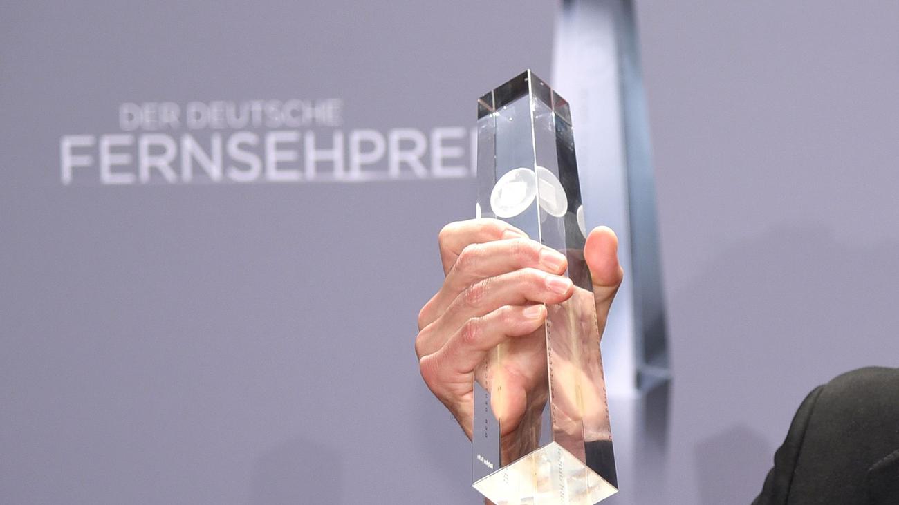 Alman Televizyon Ödülü, ZDF, MagentaTV, Televizyon galası, Alman televizyonu, Televizyon ödülleri, Köln, Laura Karasek, Stephan Lamby, Collien Ulmen-Fernandes, Valerie Niehaus, Televizyon endüstrisi, Gece Yaratıcıları, Yayın, Akış hizmetleri, ARD, RTL, Sat.1, Deutsche Telekom, Disney+, Netflix, Prime Video
