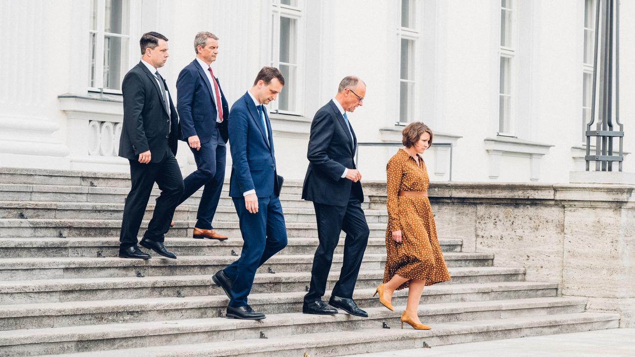 Friedrich Merz, Şansölye seçimi, Bundestag, Alman siyaseti, Olaf Scholz, Alman hükümeti, seçim sonuçları, siyasi analiz, Alman politikacılar, siyasi haberler
