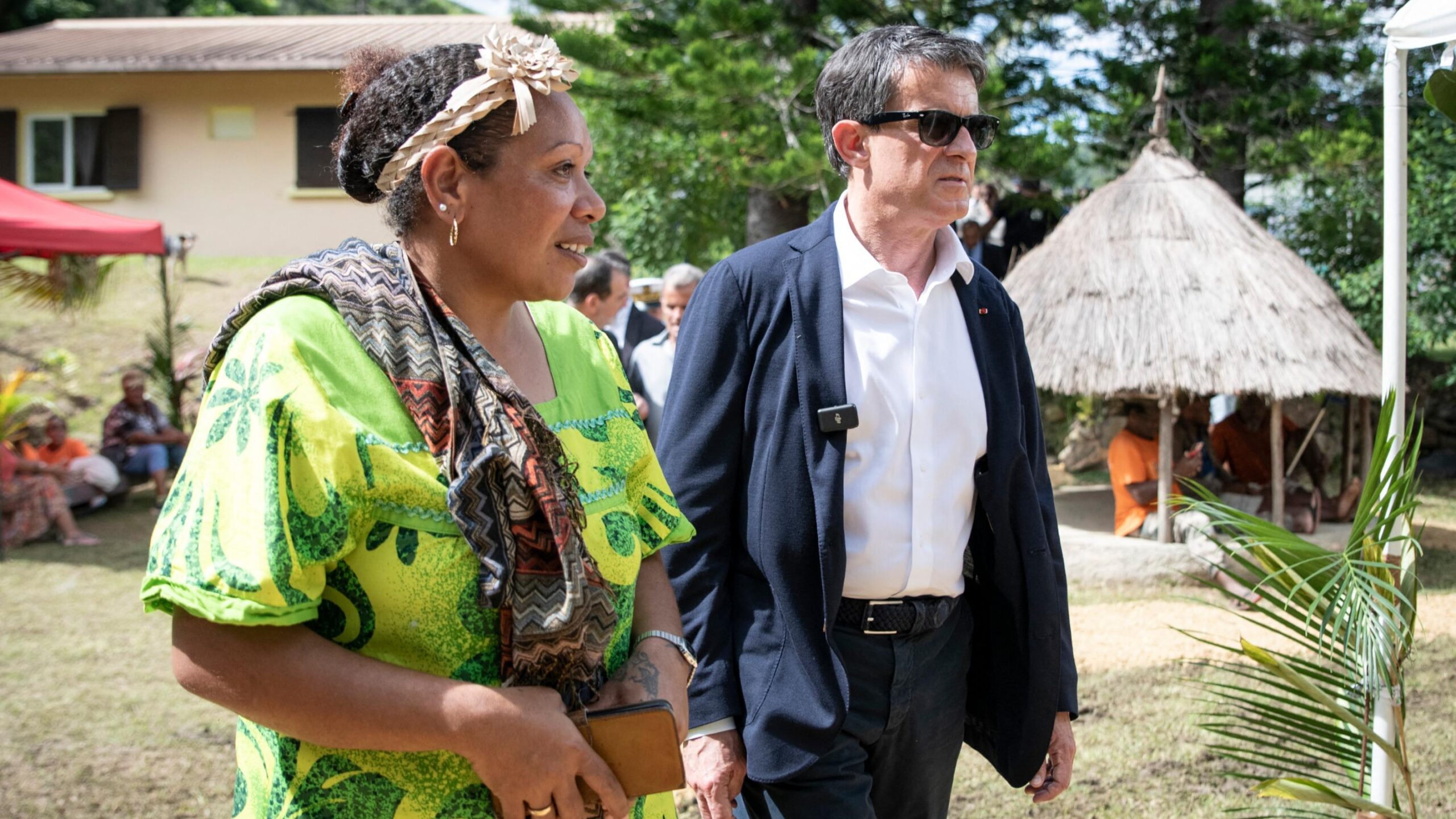 Nouvelle-Calédonie, Alain Destexhe, Manuel Valls, émeutes, indépendance, loyalistes, Kanaks, accords de Nouméa, départementalisation, Macron, corps électoral, souveraineté française, Gatestone Institute, Mayotte, immigration, sécurité, politique, avenir, Calédonie
