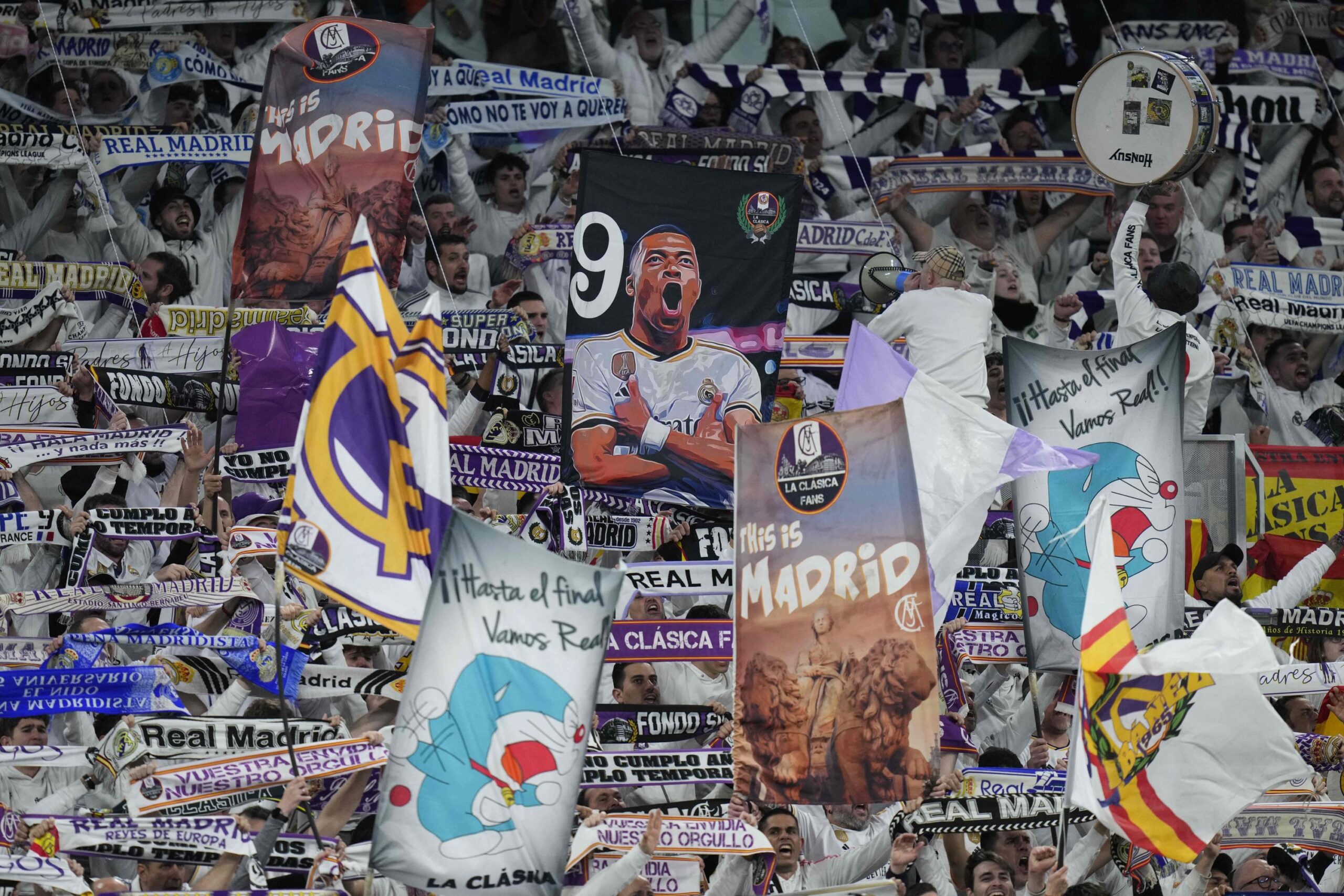 Real Madrid, UEFA, Disiplin, Irkçılık, Ayrımcılık, Ceza, Bilet Yasağı, Şampiyonlar Ligi, Arsenal, FC Barcelona, Atlético Madrid, Taraftar, Kötü Davranış, Futbol, İspanya
