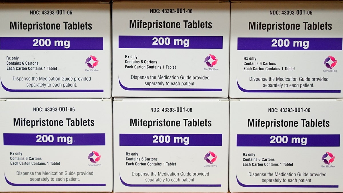 Here are some meta keywords in Turkish, tailored for the article provided, using commas as separators:

mifepriston, kürtaj hapı, FDA, dava, Teksas, Trump yönetimi, Biden yönetimi, ilaç erişimi, ilaç kısıtlaması, mahkeme, ilaç onayı, ilaç düzenlemesi, eyaletler, ilaç kullanımı, Yüksek Mahkeme, zaman aşımı, kadın sağlığı, gebelik, ilaç dağıtımı, ilaç yasaları, ilaç endüstrisi, Missouri, Kansas, Idaho
