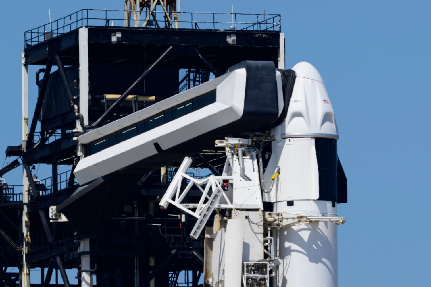 SpaceX, Falcon 9, Patlama, Elon Musk, Sniper Teorisi, ULA, Federal Aviation Administration, FBI, Amos-6, Uydu, Eric Berger, Reentry, Kitap, Uzay, Cape Canaveral, Sabotaj, Gizli Servis, Helyum Tankı, Soğutma, Wet Dress Rehearsal, Uzay Yarışı
