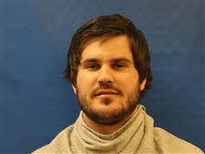 Trever McEuen, Aaron Martinez, Kaufman County, Van Zandt County, cinayet, firar, arama, ödül, Teksas, şerif ofisi, ayak bileği monitörü, kefalet, nefret suçu, Joaquin Castro, davaya gelmeme, suçlu firarisi, adalet, kamu güvenliği

