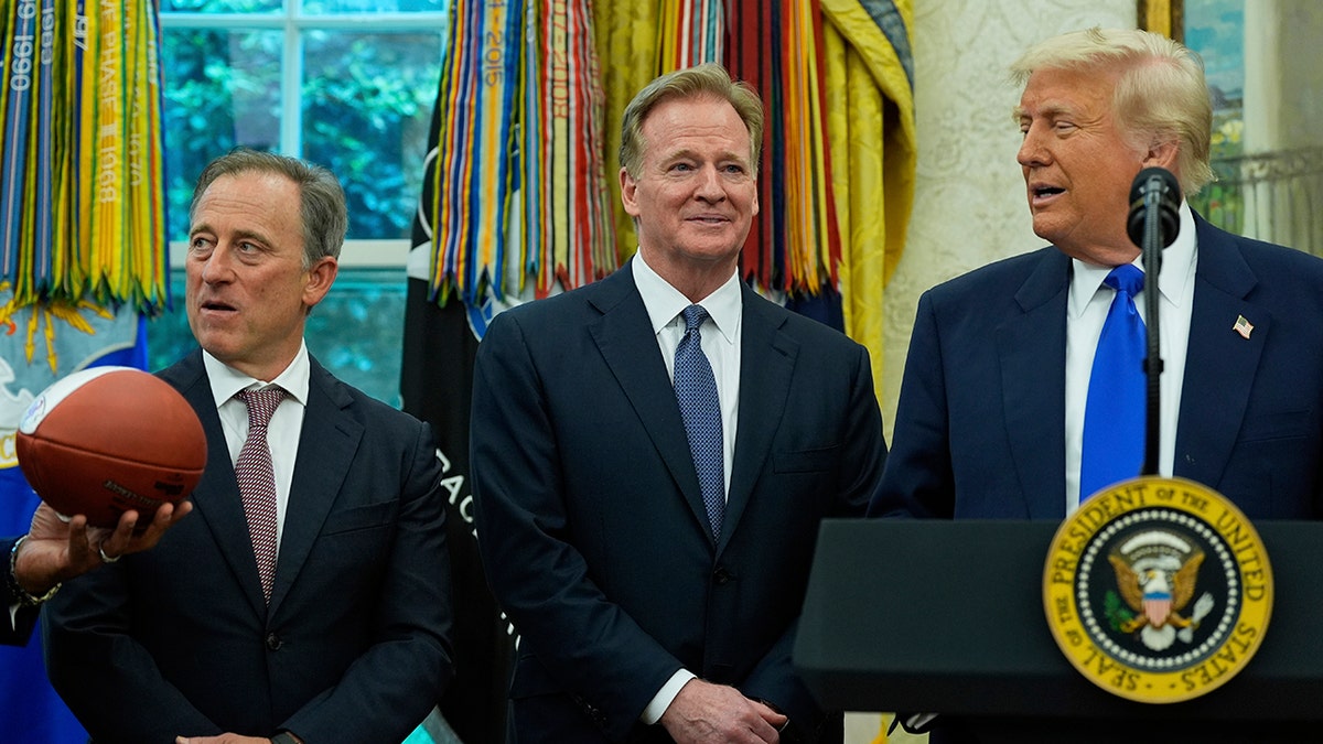 NFL Draft, Ulusal Mall, Donald Trump, Roger Goodell, Washington Commanders, Josh Harris, Muriel Bowser, 2027 NFL Draft, D.C., Spor, Futbol, Amerikan Futbolu, Etkinlik, Haberler, Fox News, Pittsburgh, Draft Seçimleri
