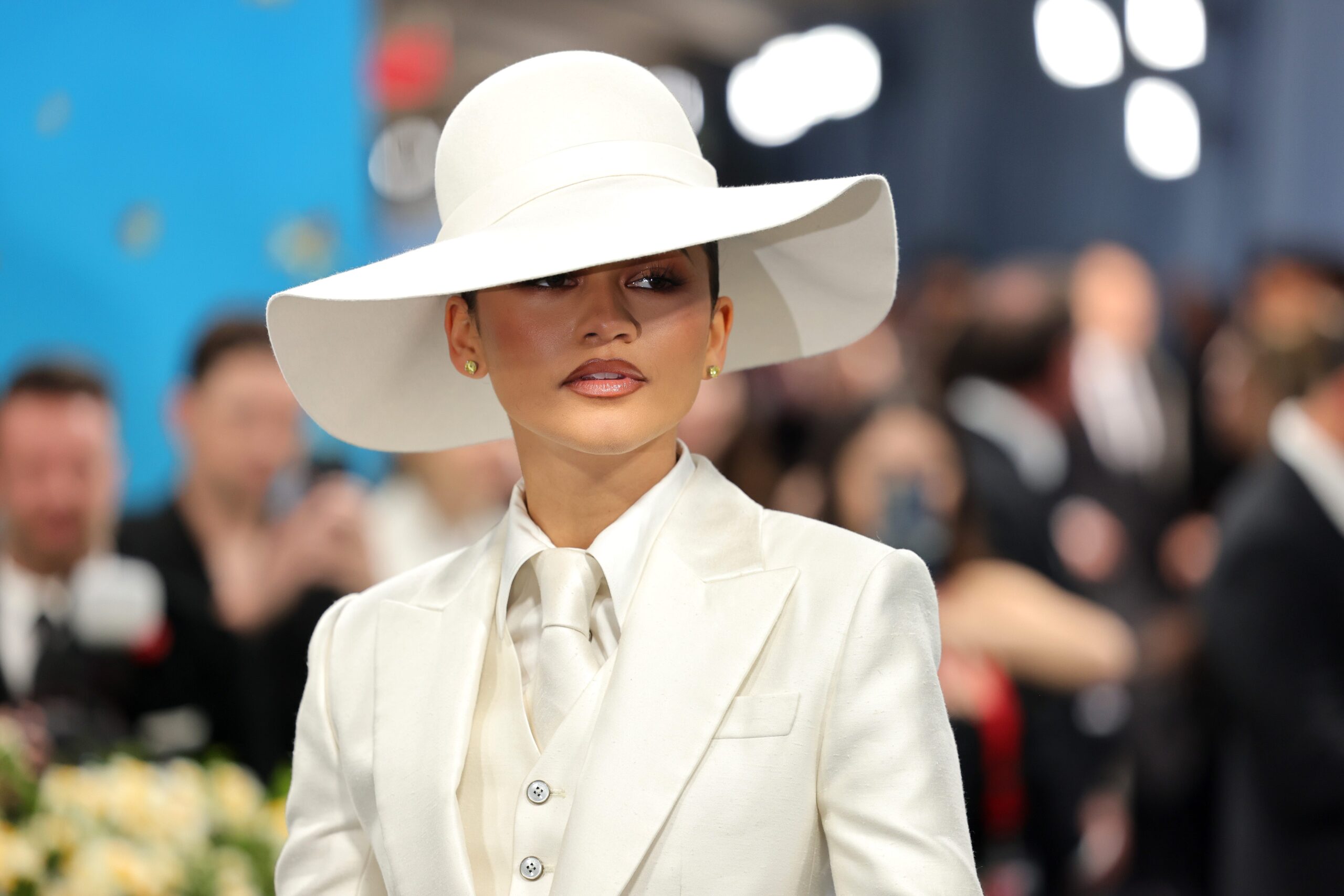 Met Gala 2025, Zendaya, Makyaj, Charlotte Tilbury, Super Nudes Contour System, Big Lip Plumpgasm, Nudegasm Diamonds, 90'lar Makyajı, Siyah Stil, Moda, Güzellik, Colman Domingo, Lewis Hamilton, A$AP Rocky, Pharrell Williams, Anna Wintour
