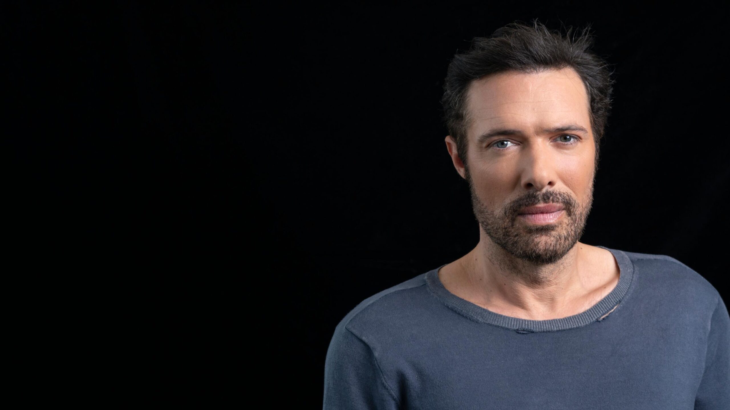 Nicolas Bedos, Léa Salamé, Quelle Époque!, La Soif de honte, Kitap Tanıtımı, Röportaj, #MeToo, Alkol, Pişmanlık, TV Şovu, Fransız Kültürü, Ünlü, Kamu Hizmeti Yayıncılığı, Hesap Verebilirlik, Değişim, Sanatçı, Yönetmen, Yazar, Tartışma, Eleştiri, Tribunal havası, Franse edebiyatı, Fransız televizyonu, Kültürel tartışma, Ünlülerin röportajı, Kişisel gelişim, Toplumsal eleştiri
