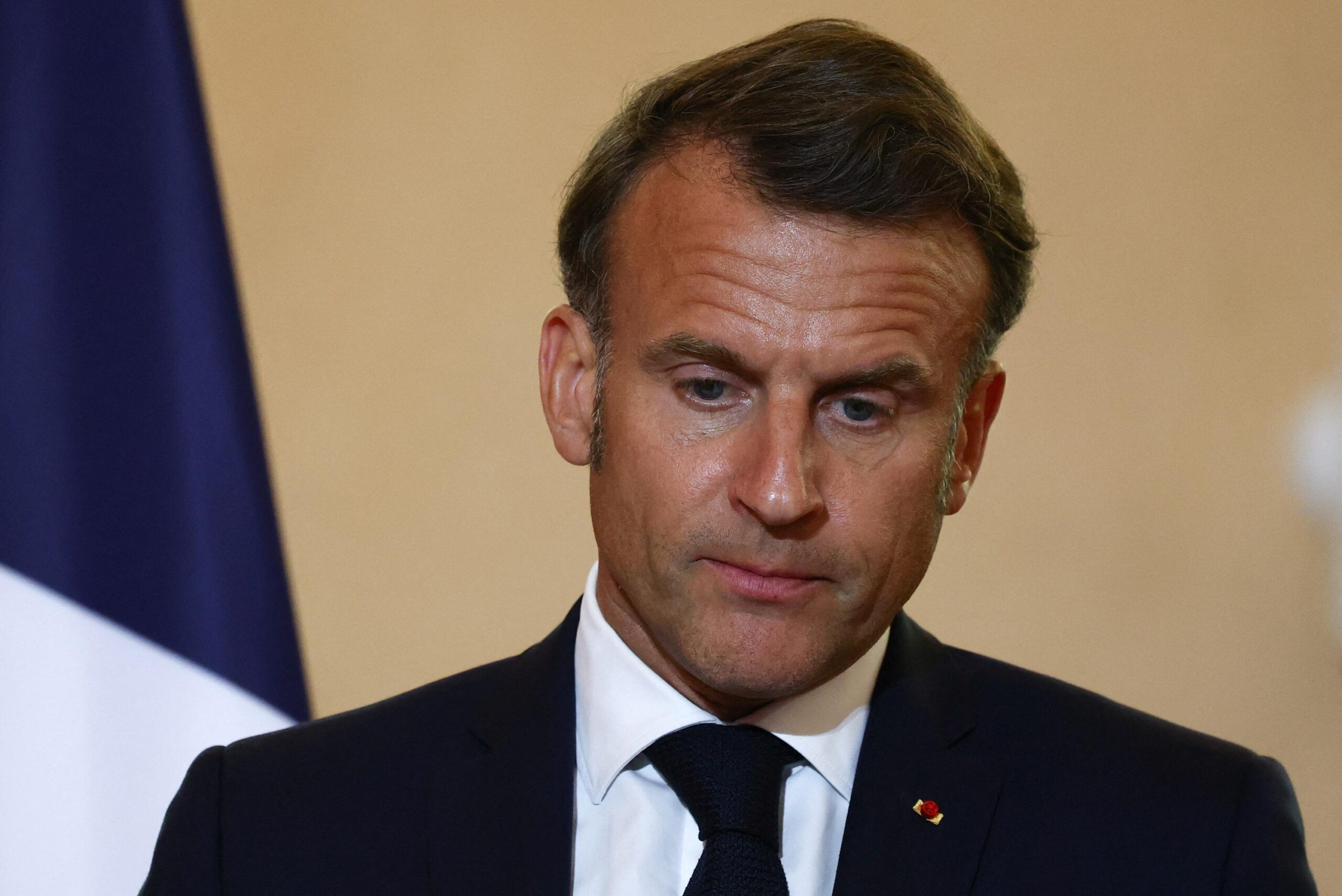 Emmanuel Macron, Ahmad al-Charaa, Suriye, Fransa, Paris, geçiş hükümeti, cezasızlıkla mücadele, siviller, sorumluluk, insan hakları, mezhepler arası çatışma, Elysee Sarayı, siyasi görüşme, uluslararası ilişkiler
