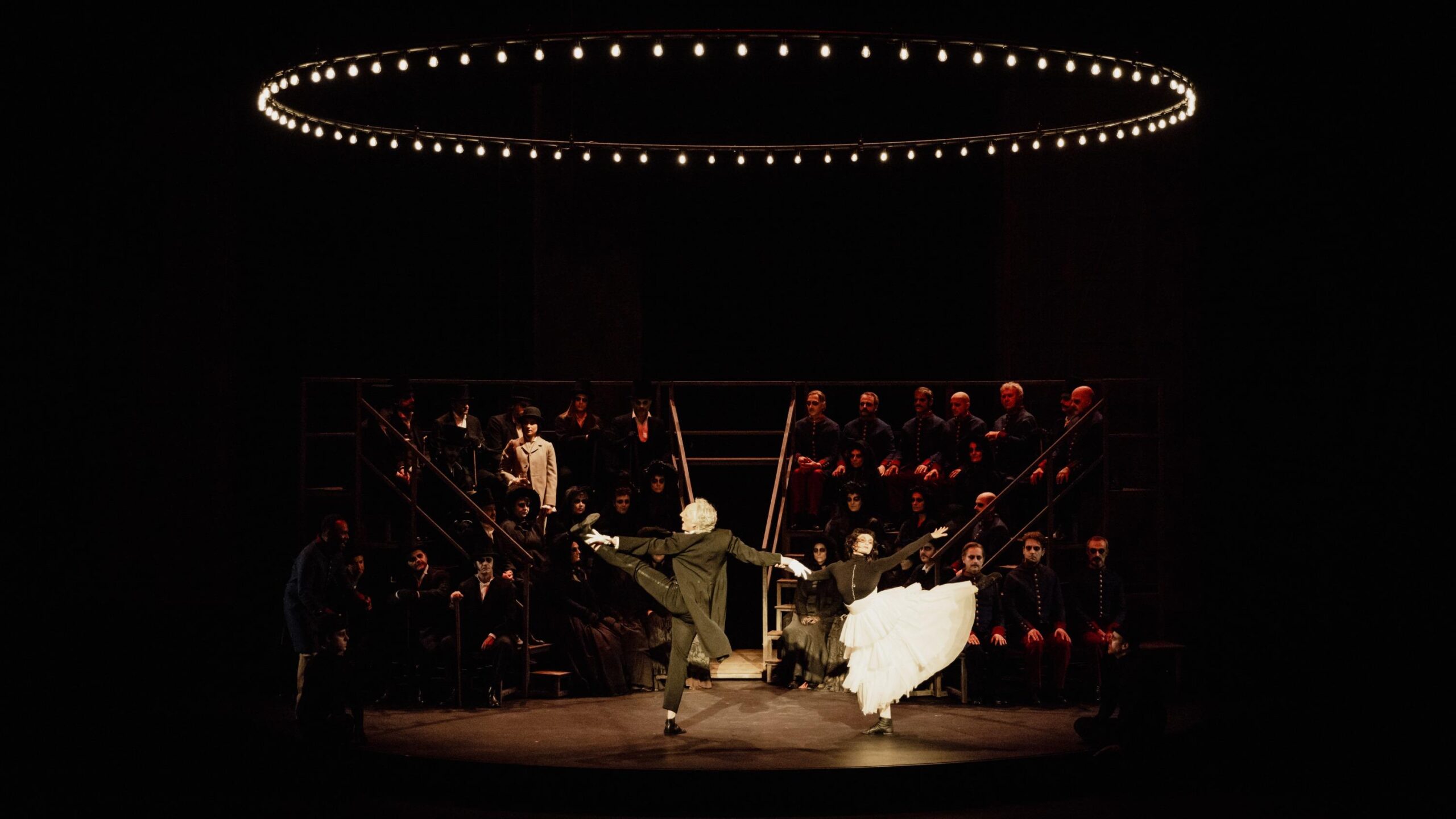 Faust, Gounod, Lille Operası, Opéra Comique, Palazzetto Bru Zane, Christophe Rousset, Louis Langrée, opera-comique, Fransız operası, müzik, tiyatro, sahne, gösteri, klasik müzik, operanın kökeni, Méphisto, Veau d'or, satir, ironi, orijinal versiyon, 1859 versiyonu
