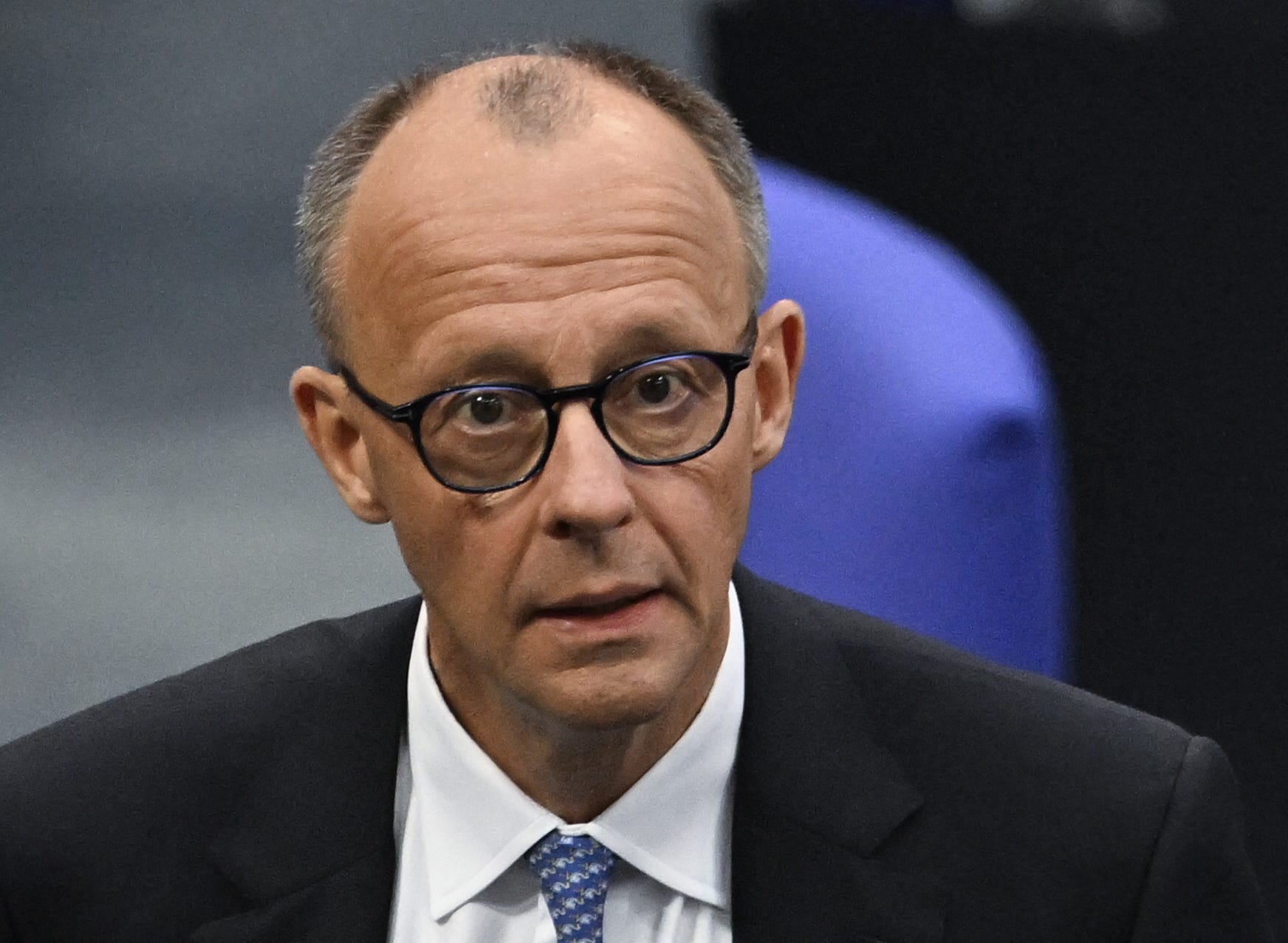 Almanya, Friedrich Merz, Şansölye, CDU/CSU, SPD, seçim, hükümet, koalisyon, Bundestag, oy, başarısızlık, siyaset, ekonomi, büyüme, borçlanma, bütçe, anlaşma, istikrarsızlık, Avrupa, Donald Trump, ticaret savaşı, NATO
