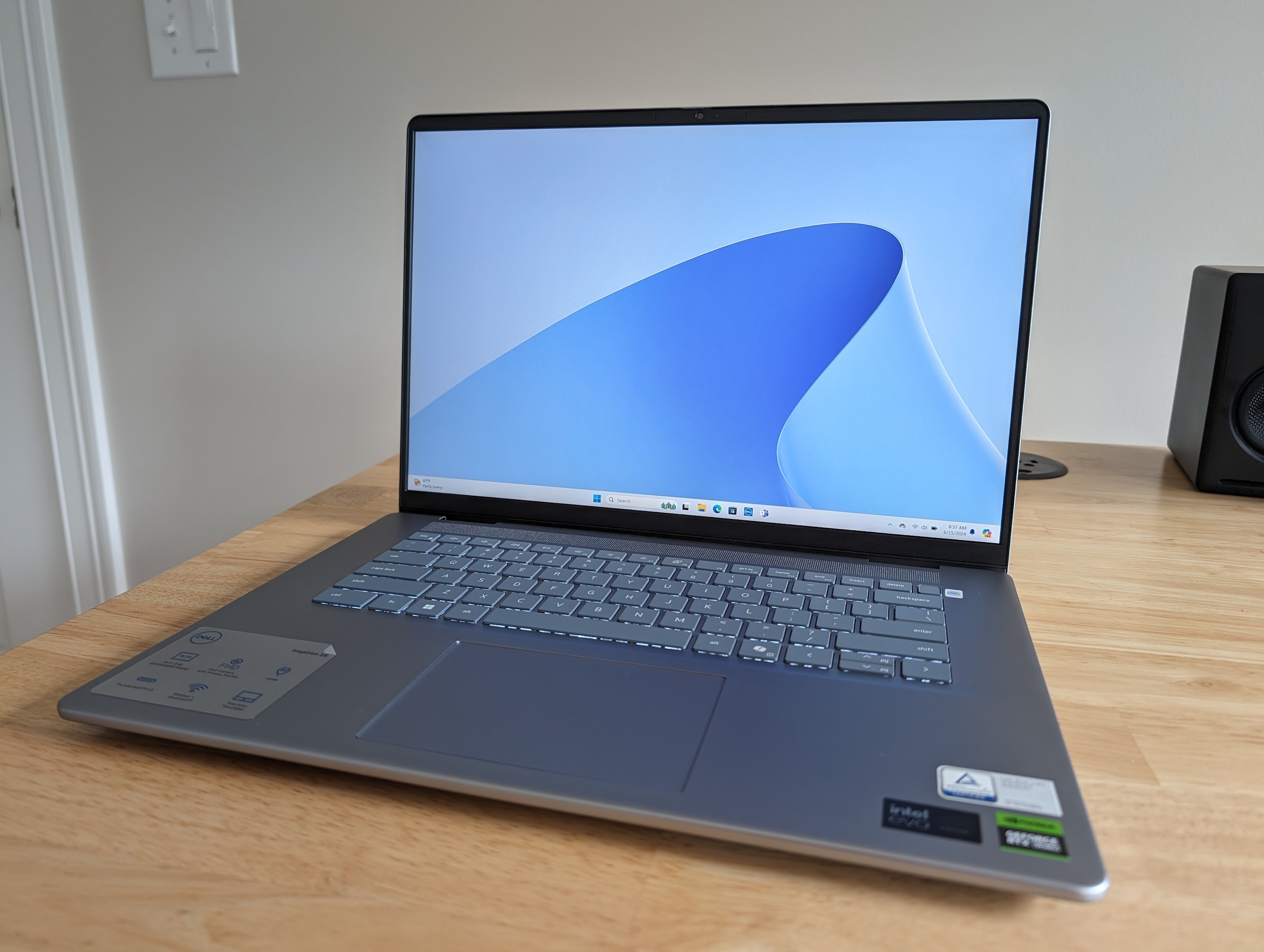Dizüstü bilgisayar, Dell Inspiron 16 Plus, indirim, Intel Core Ultra 9, LPDDR5X RAM, IPS ekran, Intel Arc grafikleri, SSD, inceleme, fiyat, performans, taşınabilirlik, üretkenlik, Windows 11, Gabriela, teknoloji yazarı, fırsat, kampanya
