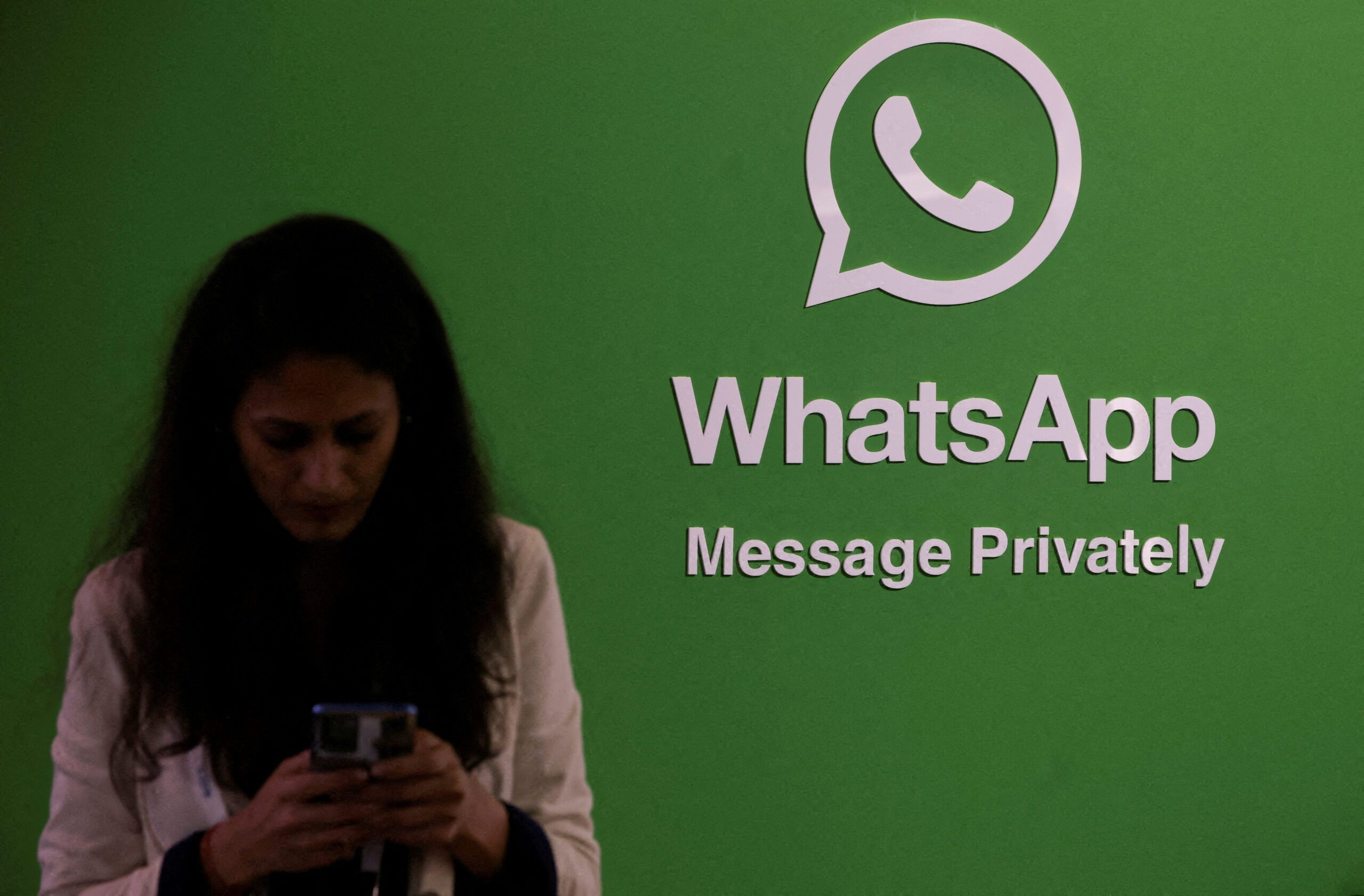 Meta, WhatsApp, NSO Group, spyware, casus yazılım, güvenlik ihlali, siber saldırı, veri gizliliği, mahkeme kararı, tazminat, Meta Platforms, siber güvenlik, teknoloji, gizlilik, izleme, gözetim, hükümetler, istihbarat, CIA, FBI, İsrail, Avrupa
