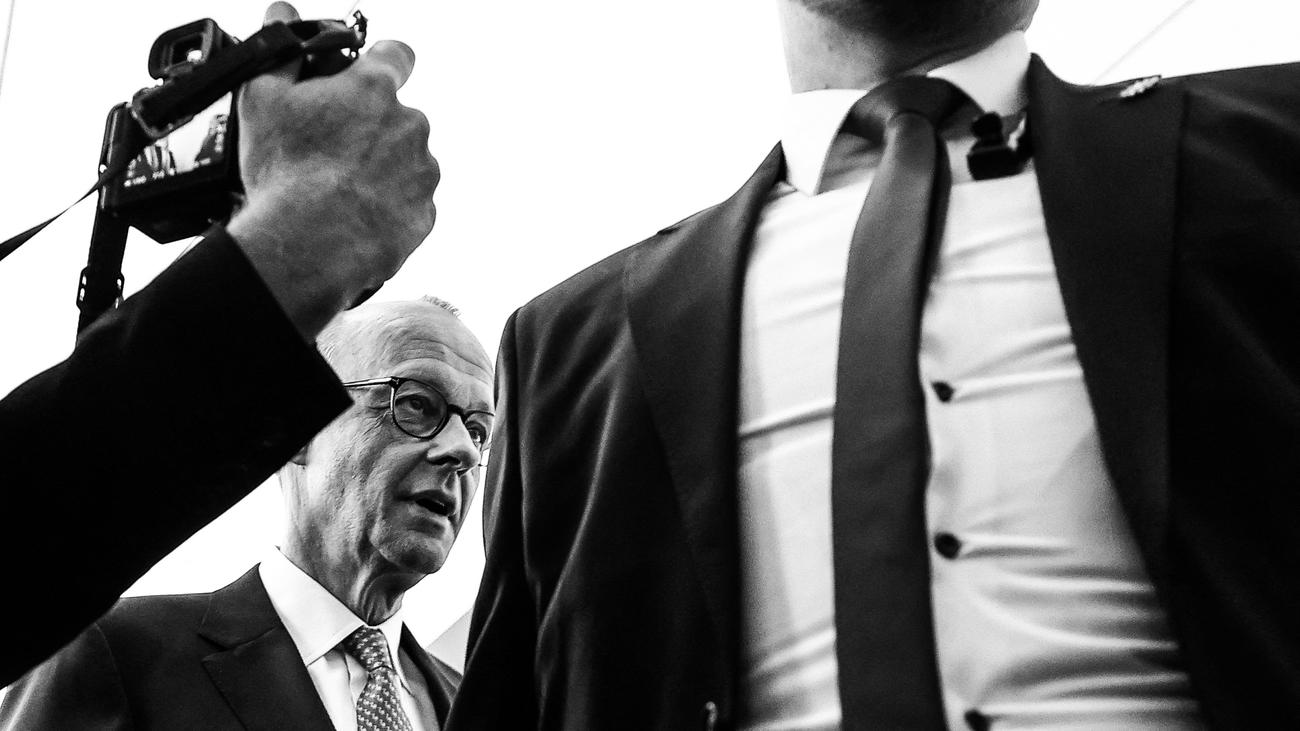Friedrich Merz, Almanya Şansölyesi, Bundestag Başkanı Julia Klöckner, seçim, oylama, siyasi kaos, muhalefet, hükümet, milletvekilleri, sonuç, zafer, iç anlaşmazlık
