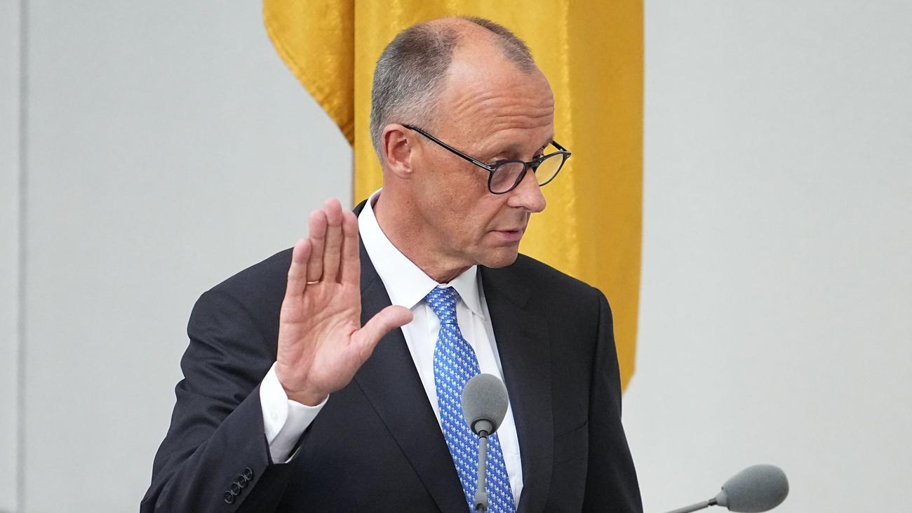 Friedrich Merz, Almanya, Şansölye, Bundestag, Seçim, CDU, SPD, Koalisyon, Olaf Scholz, Güvenoyu, Siyasi kriz, Hükümet, Borç freni, Popülerlik, Kabine, Bürokratik reform, Dış politika, Donald Trump, Rusya, Çin
