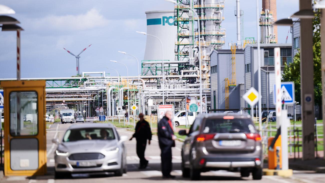 Rusya gazı, AB, enerji, gaz tedariki, Ursula von der Leyen, yaptırımlar, spot piyasa, LNG, nükleer enerji, uranyum, Avrupa Komisyonu, enerji politikası, Ukrayna savaşı, gaz ithalatı, enerji bağımsızlığı
