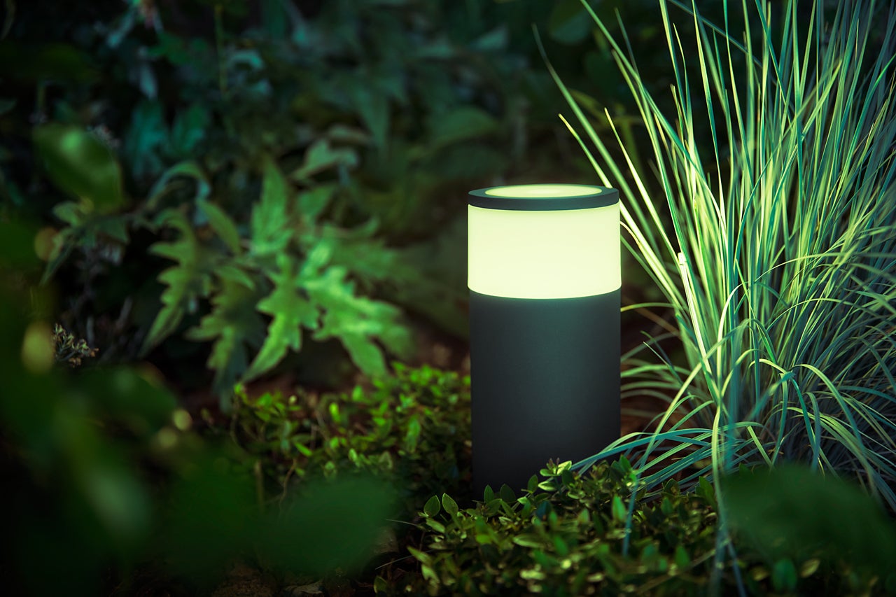 Philips Hue Calla, dış mekan aydınlatması, akıllı ev, LED aydınlatma, yol aydınlatması, bahçe aydınlatması, Philips Hue, akıllı aydınlatma, ev otomasyonu, ZigBee, inceleme, test, fiyat, özellikler, dış mekan armatürü, renkli aydınlatma, güvenlik, uygulama, kontrol, sesli komut, Amazon Echo, Google Home, Apple HomePod, HomeKit, Lily spot ışığı, dış mekan spotu, kurulum, bağlantı, mesafe, kapsama alanı, dayanıklılık, hava koşullarına dayanıklılık, TechHive, Michael Brown, uzman incelemesi, akıllı ev incelemesi, LED lamba incelemesi, uzun ömürlü lamba, enerji tasarrufu, modern ev, modern aydınlatma, dış mekan dekorasyonu, çağdaş aydınlatma, yol aydınlatma fikirleri, bahçe aydınlatma fikirleri, Philips Hue Bridge, dış mekan aydınlatma çözümleri, güvenli dış mekan aydınlatması, otomatik aydınlatma, akıllı ev sistemi, akıllı ev aydınlatma sistemi, ışık şiddeti, renk sıcaklığı, uzaktan kontrol, lamba değişimi, lamba ömrü, lamba kurulumu, lamba bağlantısı, lamba fiyatı, led aydınlatma, dış mekan led aydınlatma, calla özellikleri
