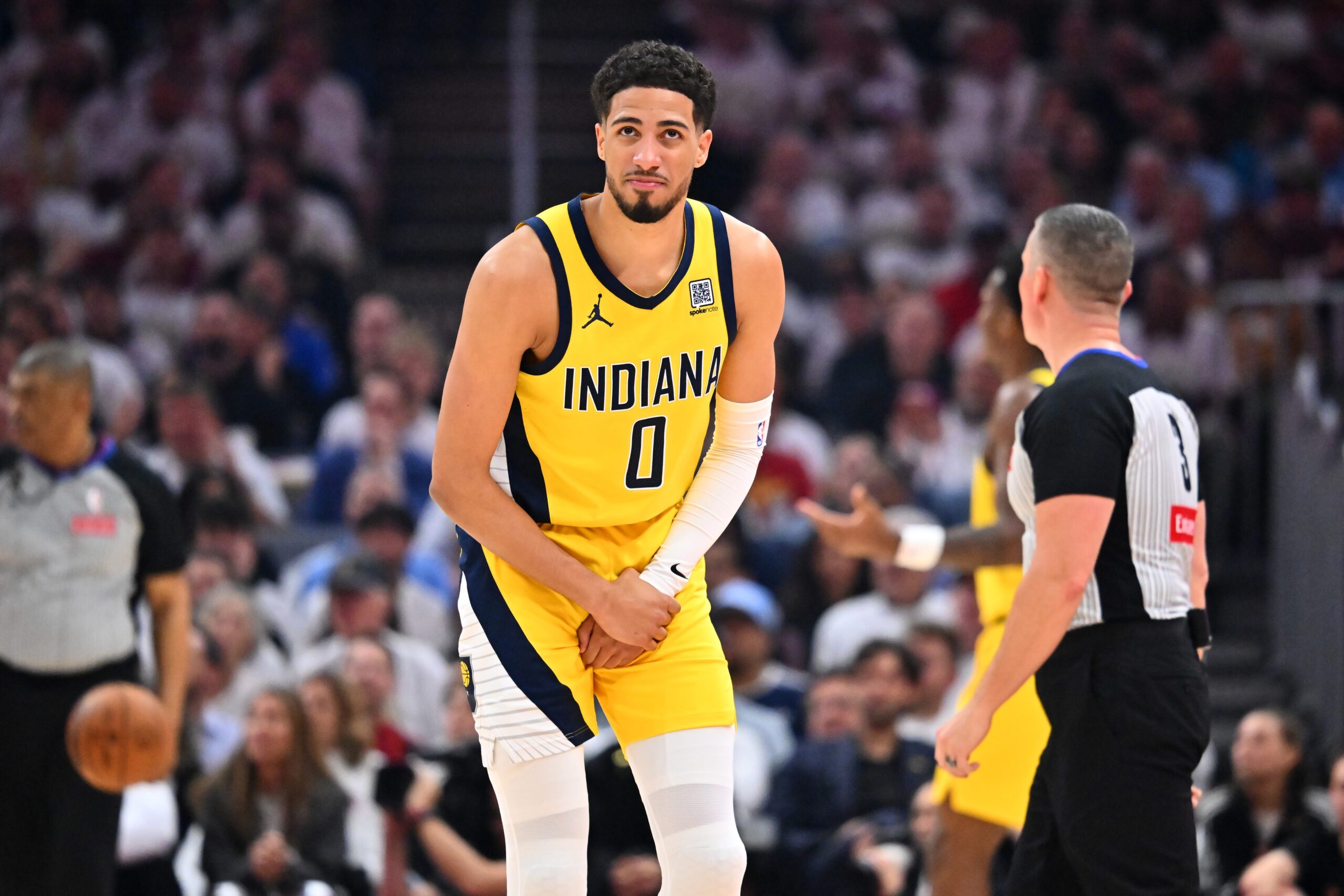 Tyrese Haliburton, Indiana Pacers, Cleveland Cavaliers, Sakatlık, Bilek, X-ray, Maç 2, Doğu Konferansı Yarı Finali, Basketbol, NBA, Jarrett Allen, Craig Porter Jr., Sol El, Haberler, Güncelleme

