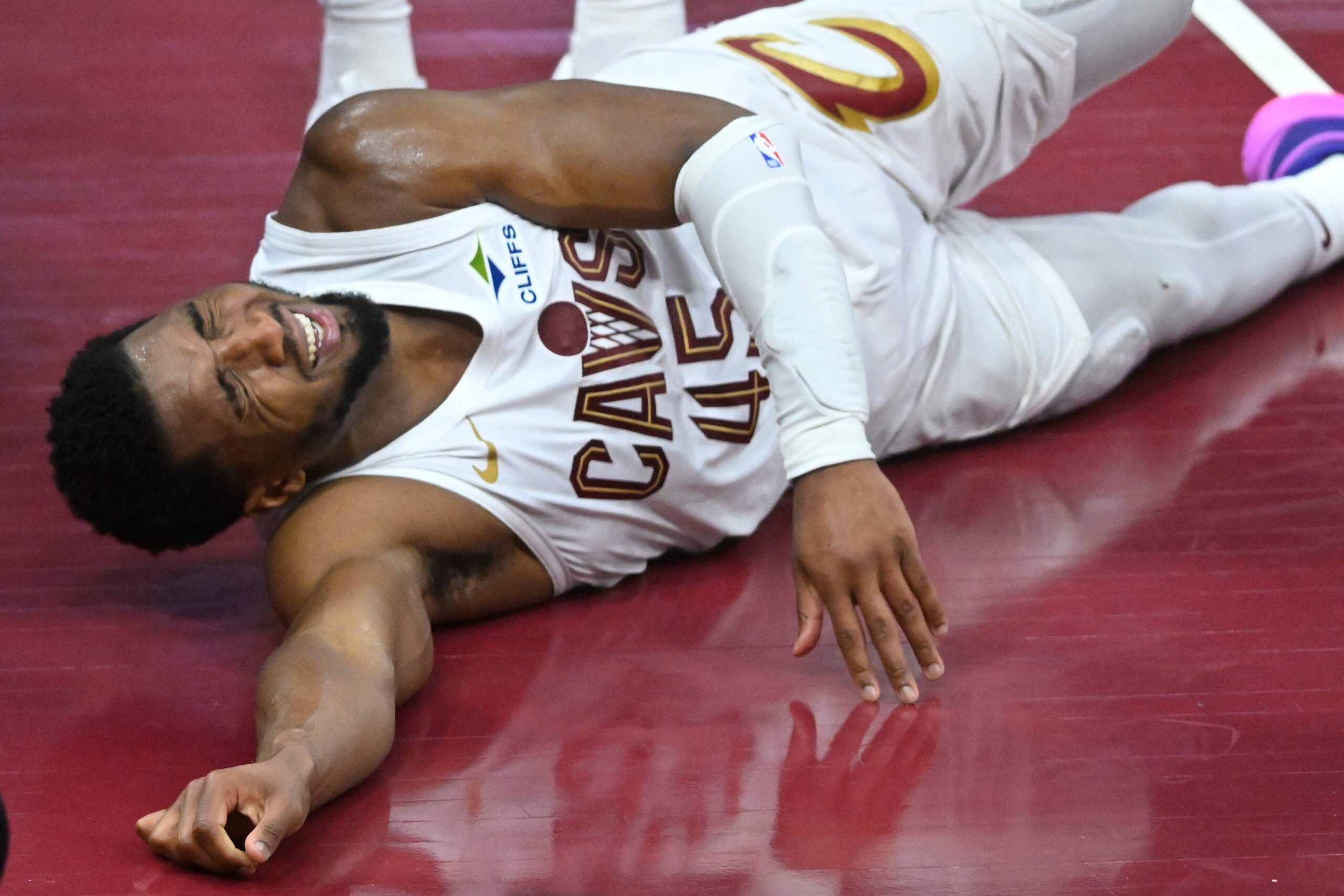 Cleveland Cavaliers, Donovan Mitchell, Indiana Pacers, Doğu Konferansı yarı finalleri, NBA, sakatlıklar, Darius Garland, Evan Mobley, DeAndre Hunter, Tyrese Haliburton, basketbol, play-off, maç özeti, spor haberleri, Cleveland, Indiana, Pascal Siakam, Aaron Nesmith, sakatlık durumu, 3. maç, maç sonucu
