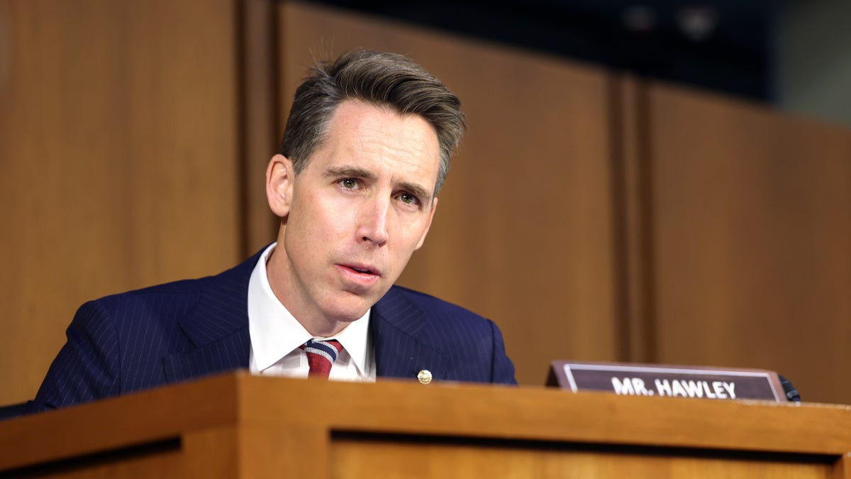 Josh Hawley, Tyson Foods, Çocuk işçiliği, Çalışma Bakanlığı, Soruşturma, Donald Trump, Lori Chavez-DeRemer, İşçi istismarı, İhbarcı, Tennessee, E-Verify, IMAGE programları, Mülteciler, İstihdam, İşten çıkarmalar
