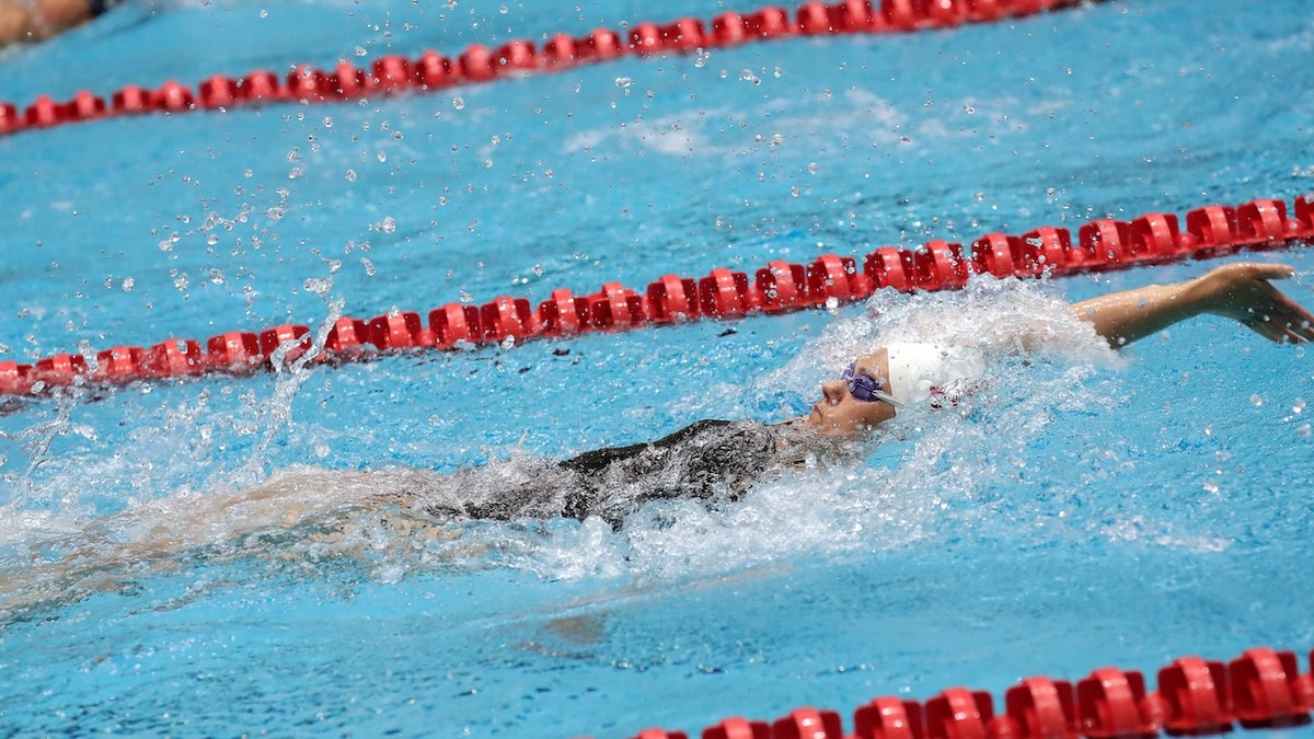 ABD Masters Yüzme, USMS, trans yüzücü, kadınlar sporları, cinsiyet politikası, Wendy Enderle, Ana Caldas, Angie Griffin, spor tartışması, spor adaleti, hormon tedavisi, testosteron seviyeleri, cinsiyet kimliği, yarışma, diskalifikasyon, Dünya Aquatics Masters Dünya Şampiyonası, spor haberleri, Fox News