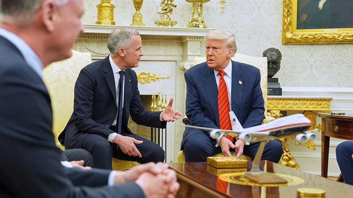 Donald Trump, Orta Doğu Ziyareti, Suudi Arabistan, Birleşik Arap Emirlikleri, Katar, Büyük Duyuru, Mark Carney, Kanada, İsrail, Hamas, Rehine Anlaşması, Yemen, Husi, Hava Saldırıları, Gazze, Operasyon Gideon Chariots, ABD-Meksika-Kanada Anlaşması (USMCA), NAFTA, Ticaret Anlaşması, İsrail-Hamas Savaşı, Orta Doğu, Dış Politika
