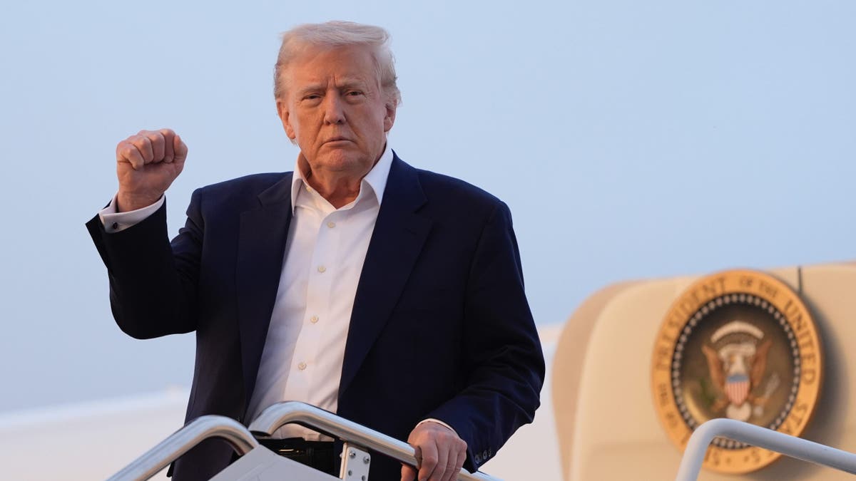 Meta anahtar kelimeler: Donald Trump, başkanlık onayı, anketler, ekonomi, enflasyon, ticaret savaşları, iş performansı, başkanlık görev süresi, Fox News anketi, Joe Biden, Cumhuriyetçiler, ara seçimler, Doug Heye, başkanlık kıyaslamaları, Gallup, Afganistan, Meksika sınırı, politika, siyaset, Amerikan siyaseti, Amerika Birleşik Devletleri.
