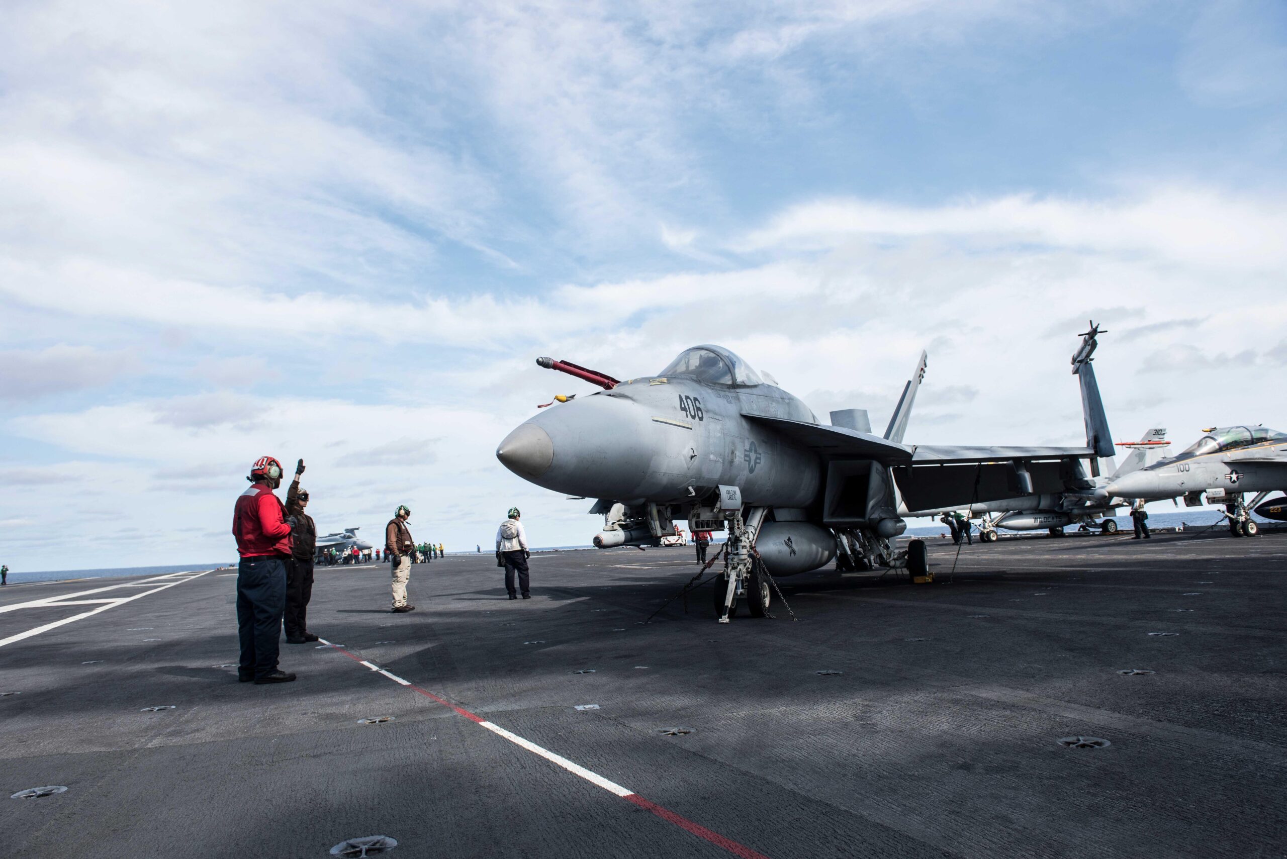ABD Deniz Kuvvetleri, USS Harry S. Truman, Kızıldeniz, F/A-18 Super Hornet, savaş uçağı kazası, uçak gemisi, Houthi, Yemen, Donald Trump, hava saldırıları, ateşkes, İsrail, askeri haberler, savunma, ABD, Orta Doğu, savaş uçağı kaybı, pilotlar, kurtarma, güvenlik, soruşturma, maliyet, bütçe, haberler, USA TODAY
