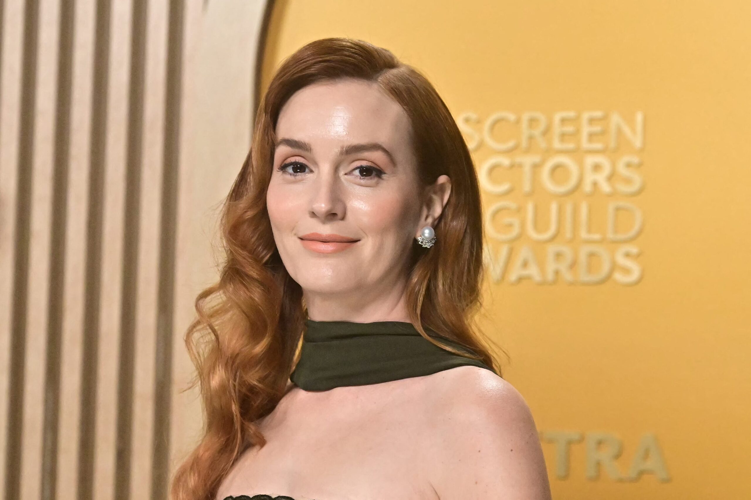 Leighton Meester, Michelle Trachtenberg, Gossip Girl, ölüm, şeker hastalığı, Blake Lively, Penn Badgley, Kristen Bell, Nobody Wants This, Netflix, dedikodu, çocuk oyuncu, Harriet the Spy, Buffy the Vampire Slayer, New York, magazin, televizyon dizisi, film, yeniden birleşme, Screen Actors Guild Ödülleri
