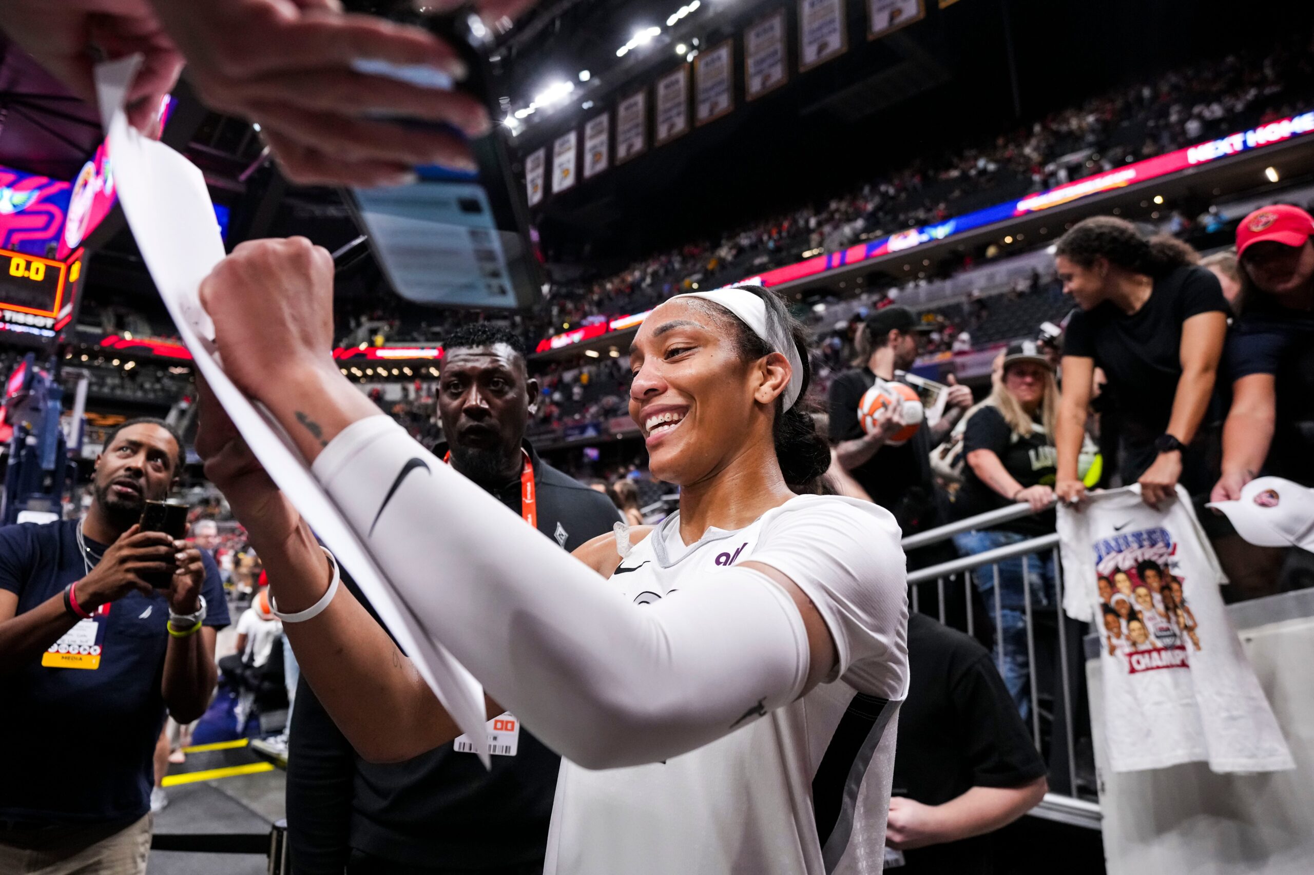 Aja Wilson, Nike, A'One, Las Vegas Aces, WNBA, signature shoe, basketball, sneakers, sold out, limited edition, release date, Final Four, Texas Longhorns, Blue Indigo Girl, OG Pearl, spor ayakkabıları, lansman tarihi, sınırlı sayıda