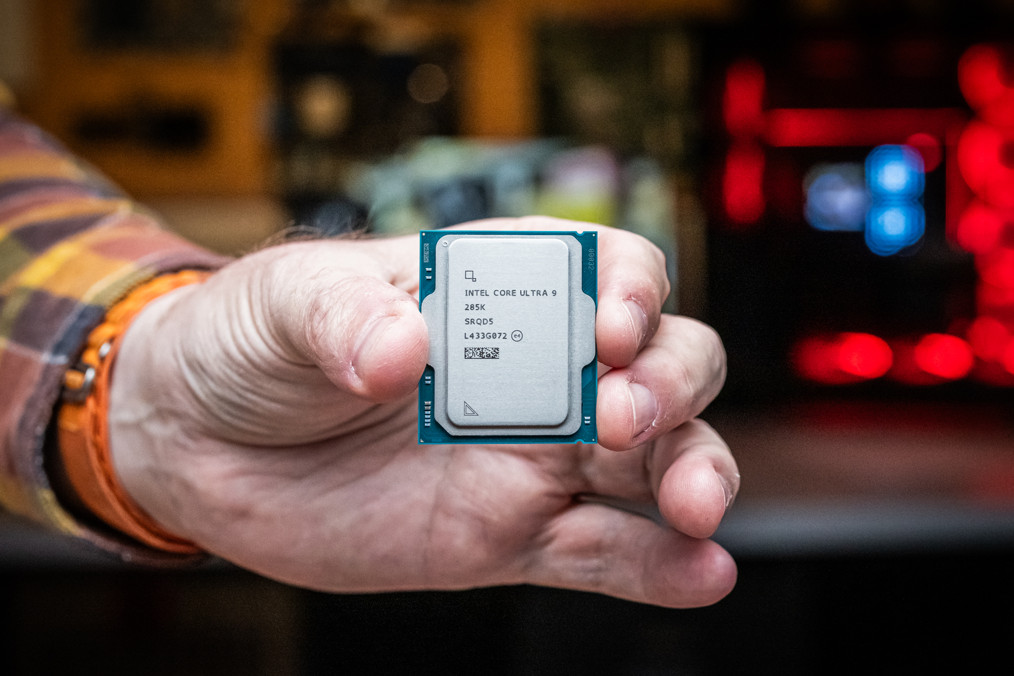 Intel, Arrow Lake, işlemci, fiyat indirimi, Core Ultra 7 265K, Core Ultra 7 265KF, masaüstü işlemci, tarifeler, yarı iletken, PCWorld, Mark Hachman, teknoloji haberleri, AMD, Çin tarifesi
