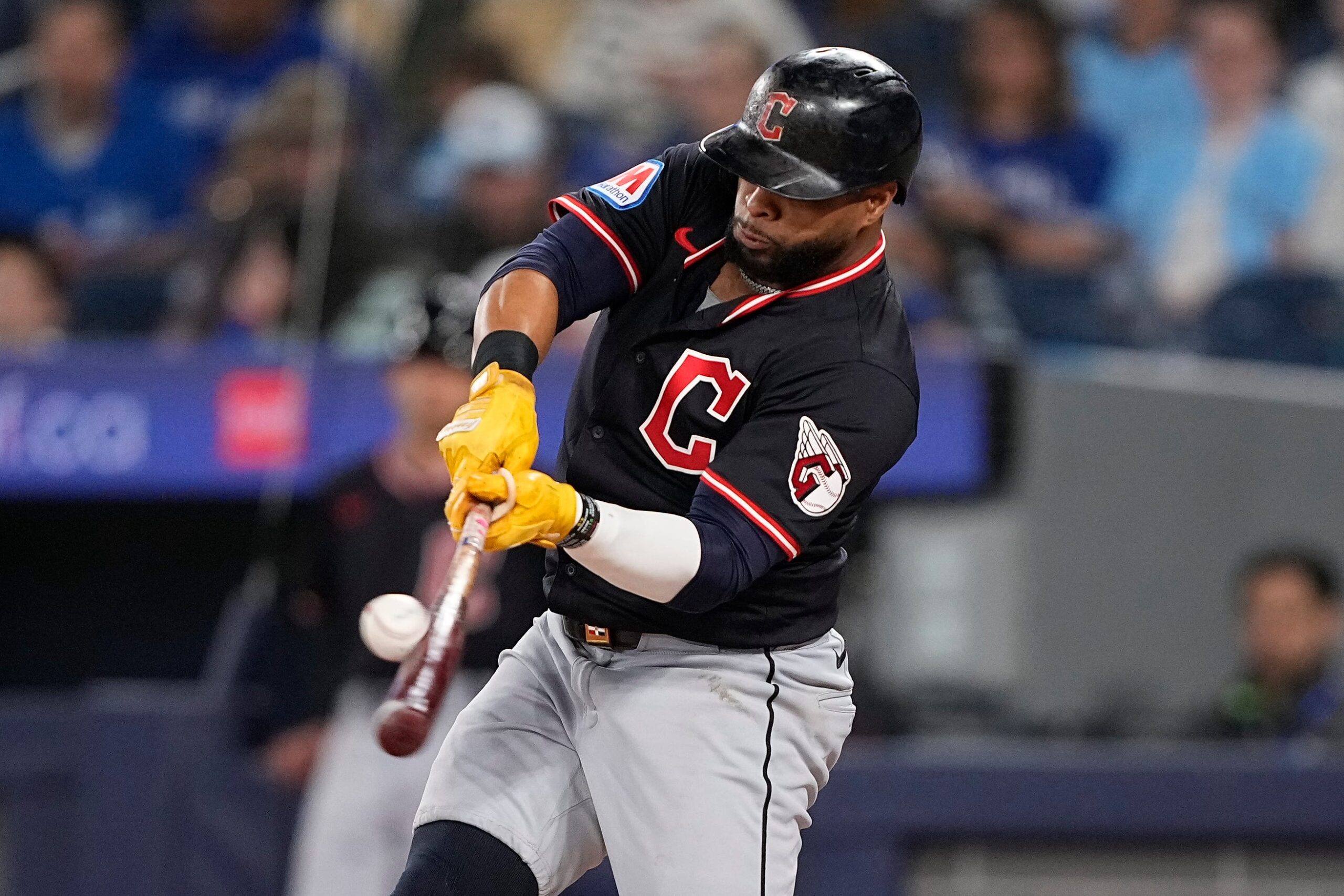 Carlos Santana, Cleveland Guardians, Beyzbol, Major League Baseball, MLB, Yaşlı Oyuncular, Beslenme, Uyku, Steven Kwan, Dominik Cumhuriyeti, Jose Ramirez, Emmanuel Clase, Jhonkensy Noel, Kariyer, İstatistikler, Sakatlıklar, Mentorluk, Veteran, Takım Arkadaşları, Sırlar, Uzun Ömürlülük, Profesyonellik
