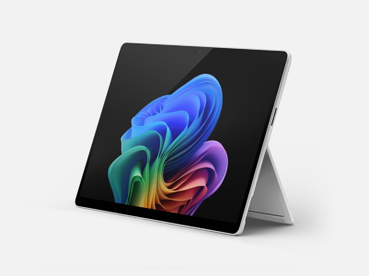 Microsoft Surface, Surface Laptop, Surface Pro, fiyat artışı, yeni modeller, 13 inç, 12 inç, SSD depolama, RAM, Snapdragon X Elite, indirimler, stok durumu, PCWorld, inceleme, teknoloji haberleri, Mark Hachman
