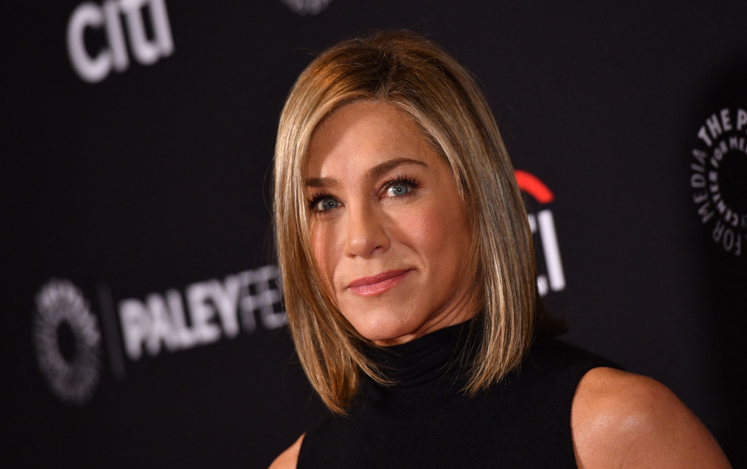Jennifer Aniston, taciz, takip, Jimmy Wayne Carwyle, Los Angeles, Bel Air, vandalizm, araba kazası, dava, ceza, ünlü, Friends, sosyal medya, e-posta, sesli mesaj, güvenlik görevlisi, tutuklama, Mississippi, New Albany, California, eyalet hapishanesi
